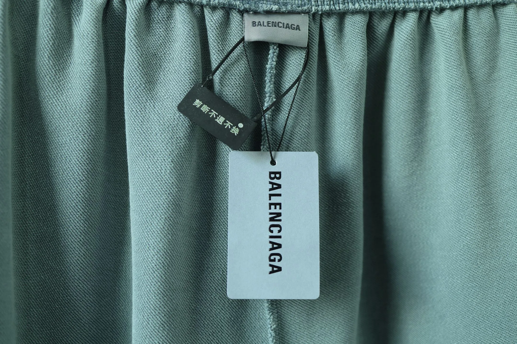 Men's Shorts BALENCIAGA 17811624