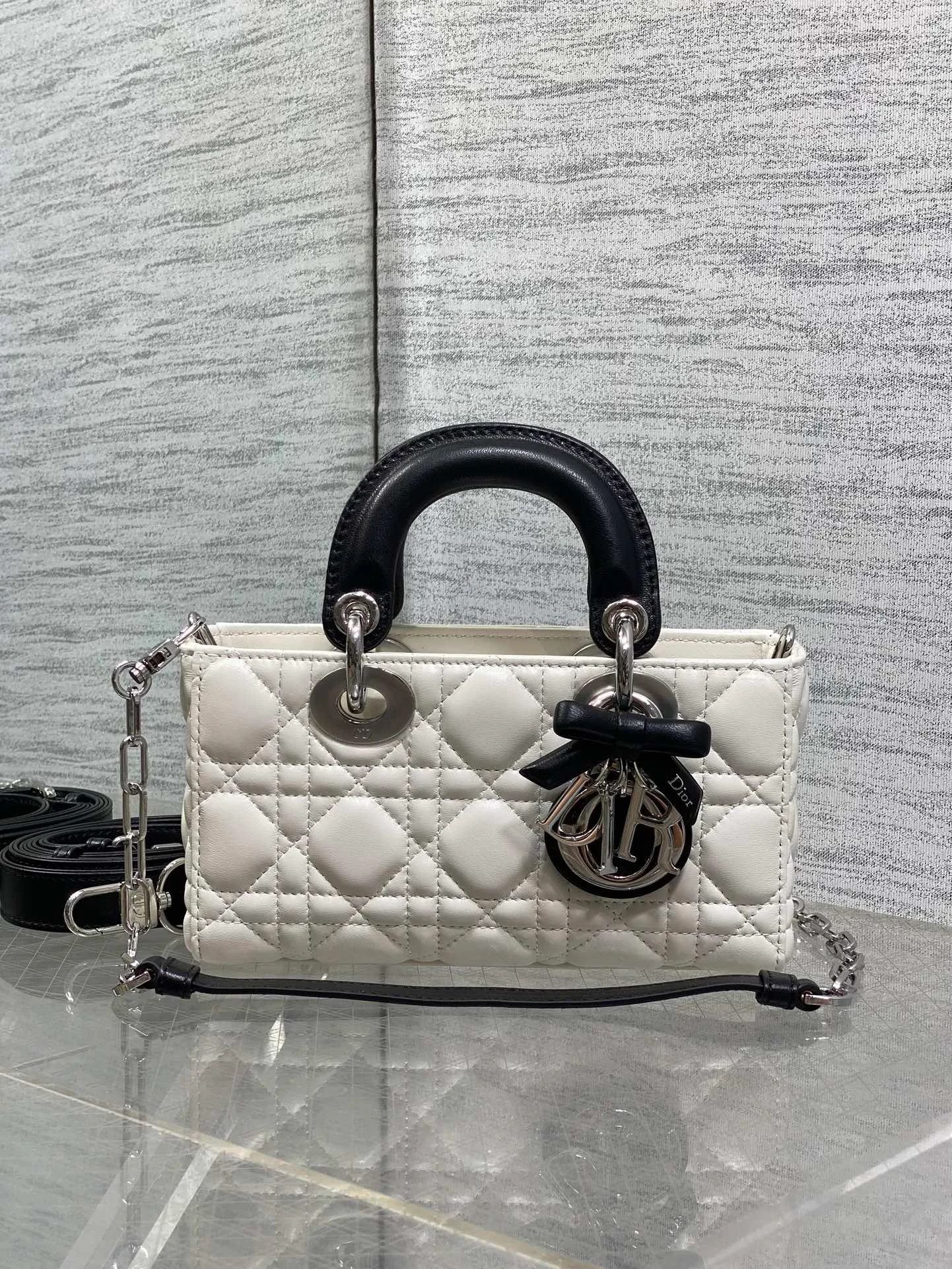 Women's Classic Handbags CHRISTIAN DIOR 18392936