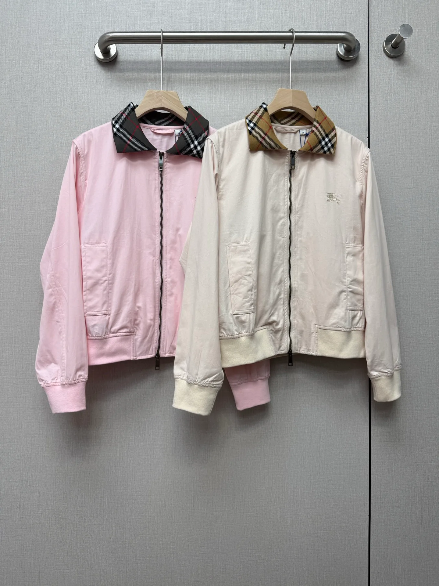 Women's Jackets And Down Jackets BURBERRY 17796312