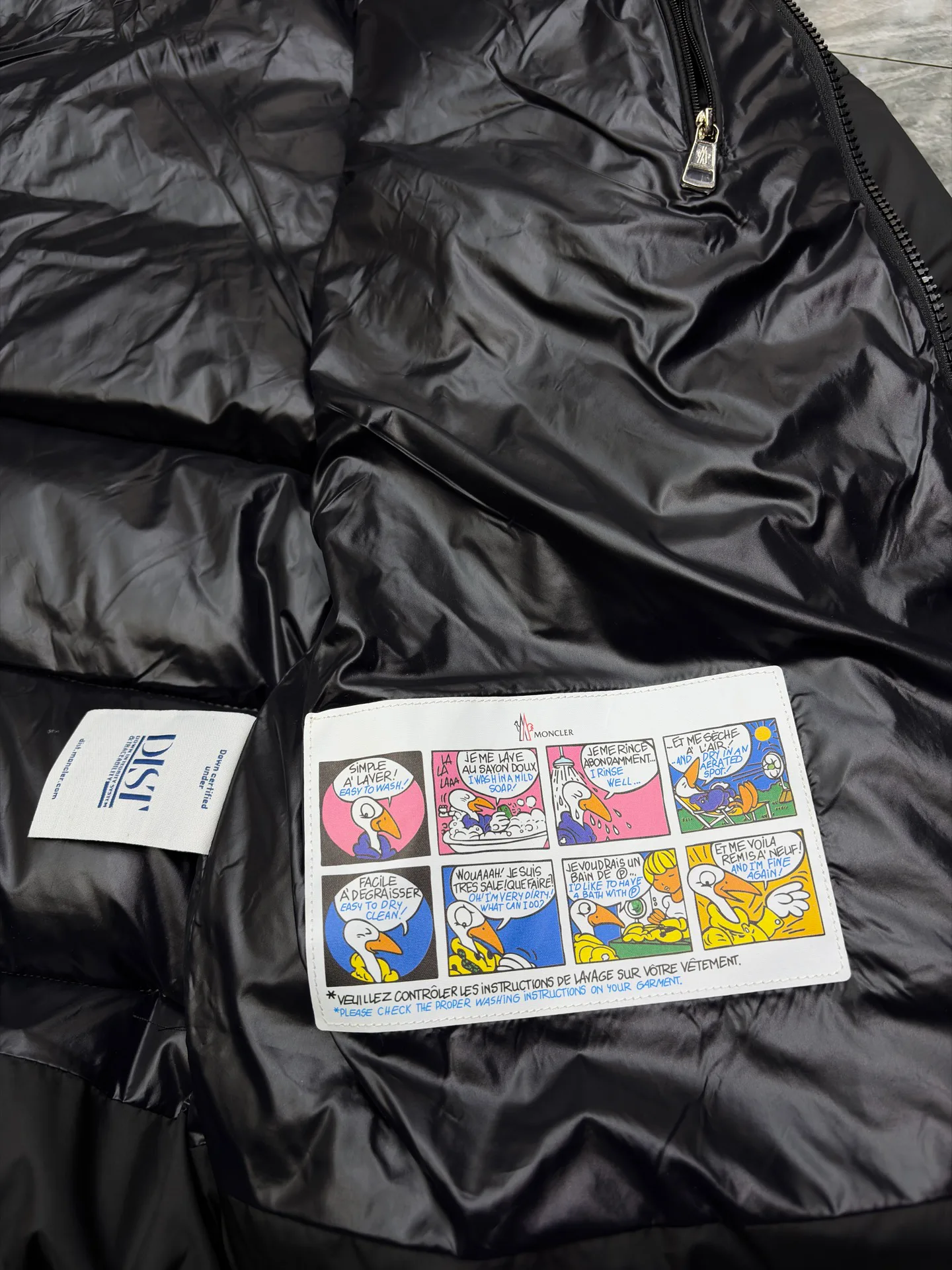 Women's Jackets And Down Jackets MONCLER 17568682