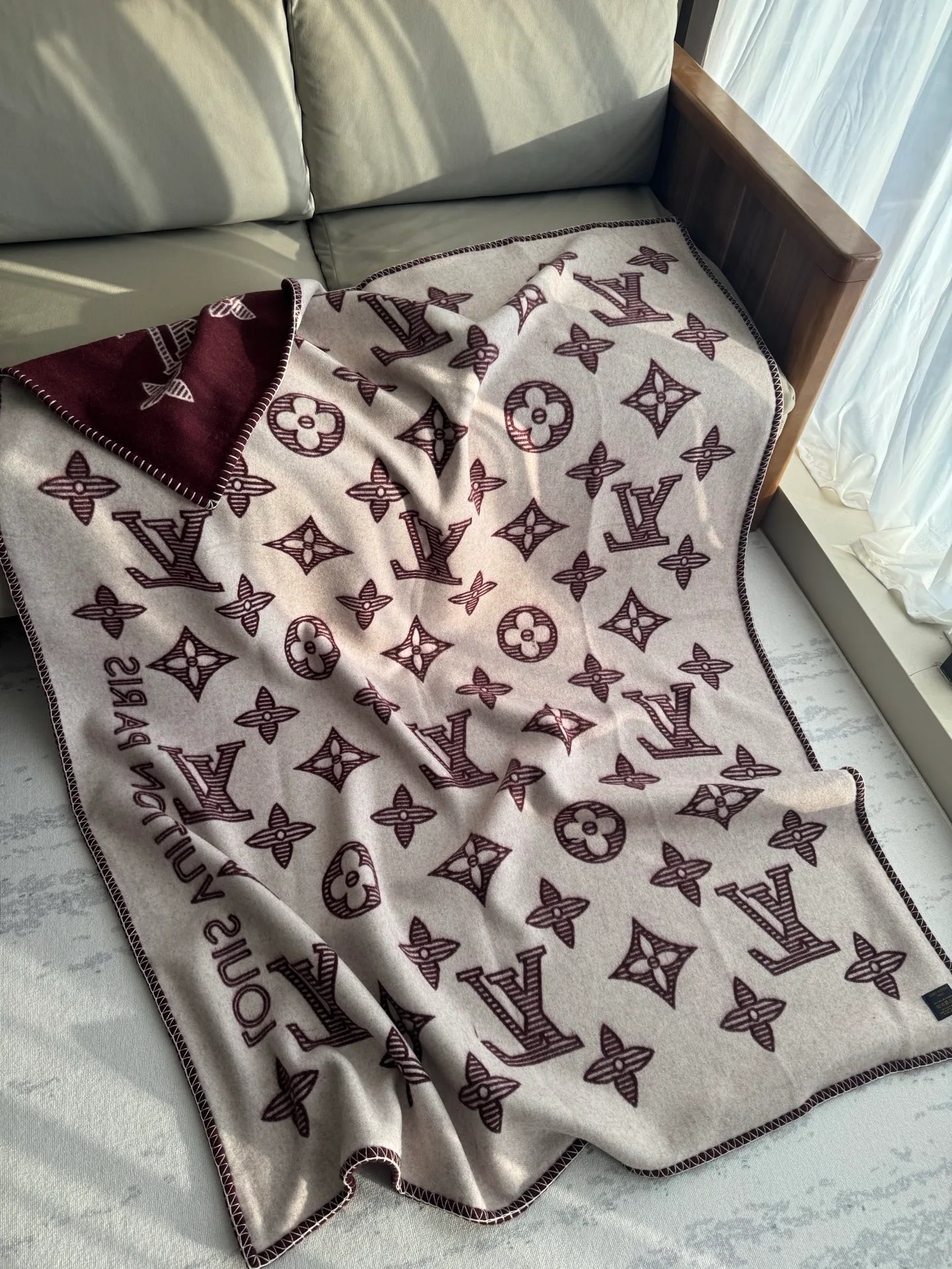 Textiles LOUIS VUITTON 18361609