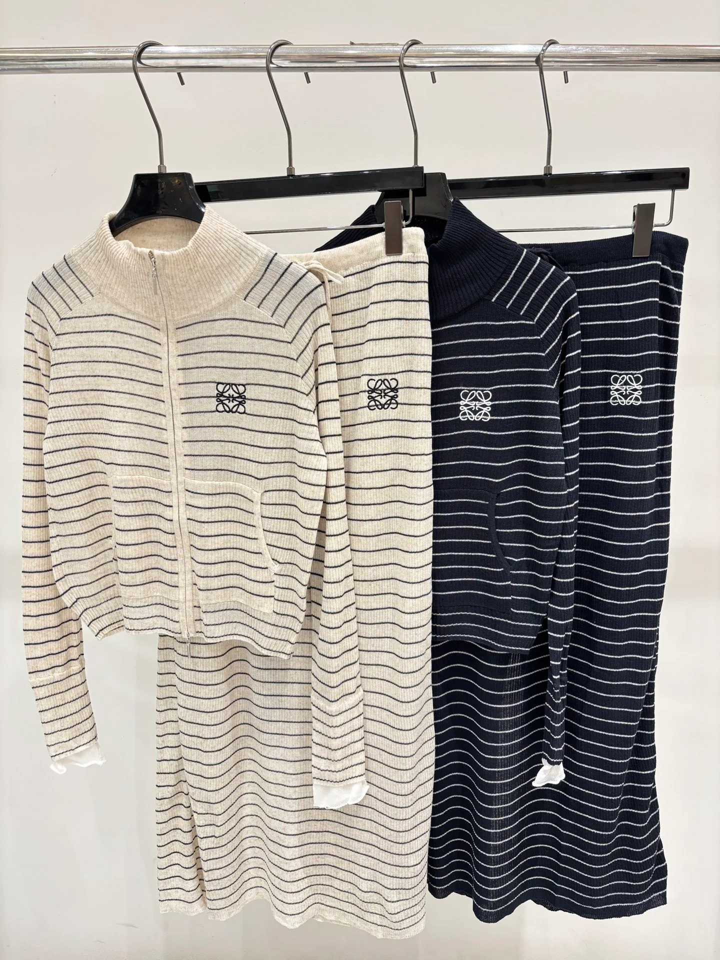 Women's Jumpers And Sweaters LOEWE 17603877