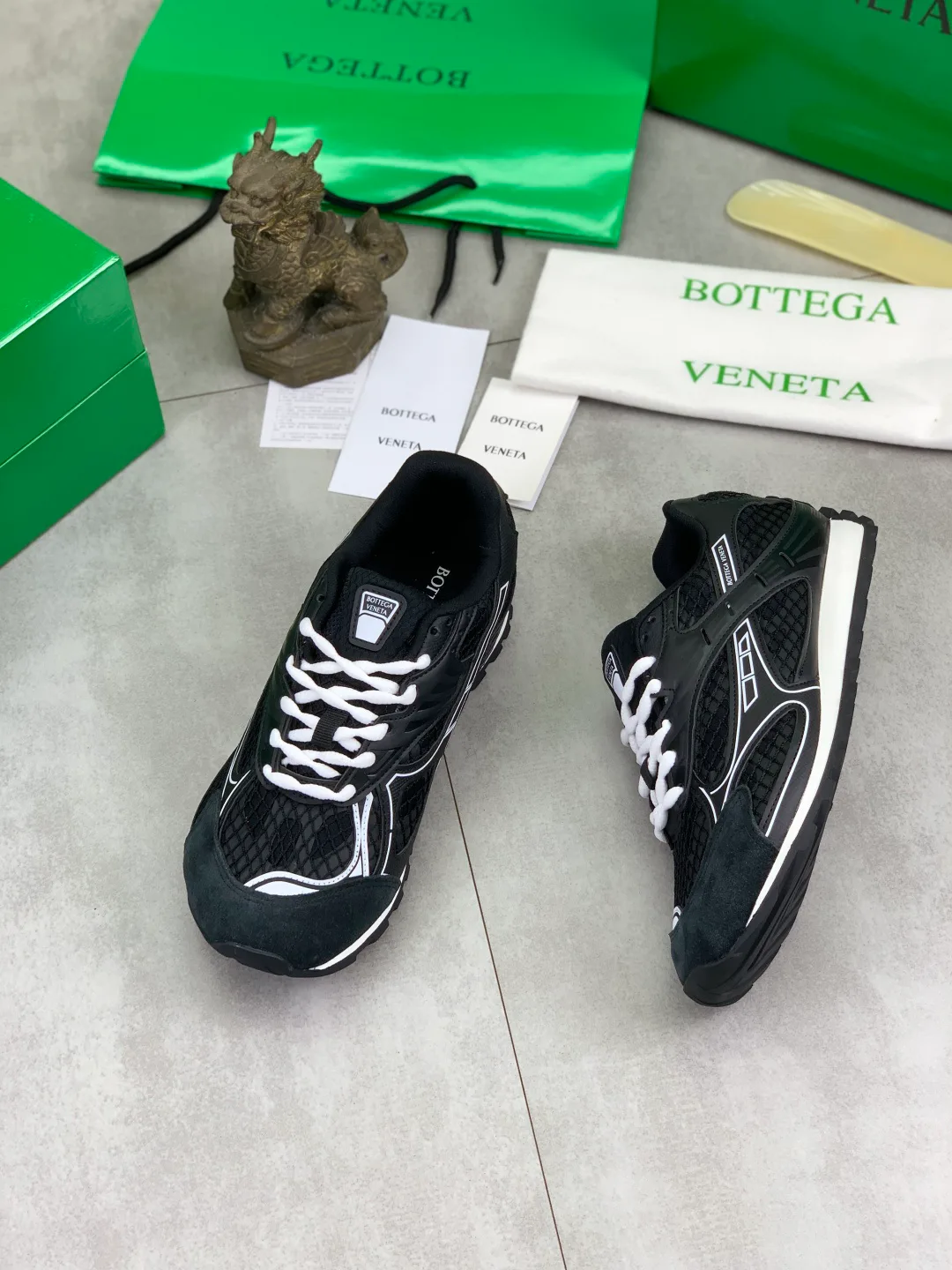 Women's Sneakers BOTTEGA VENETA 18365194