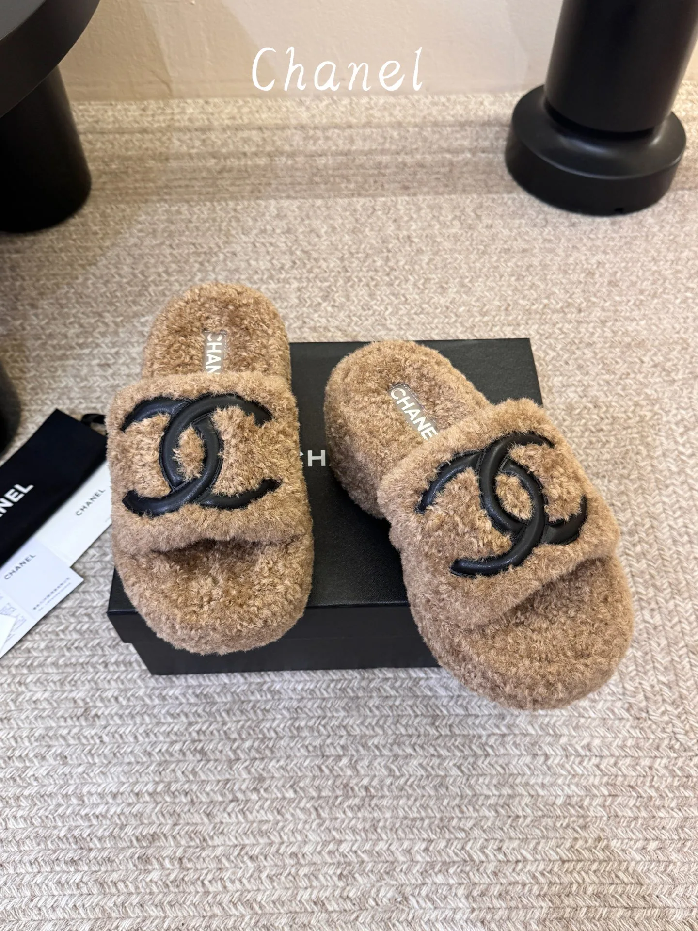 Women's Flip-Flops CHANEL 18053860