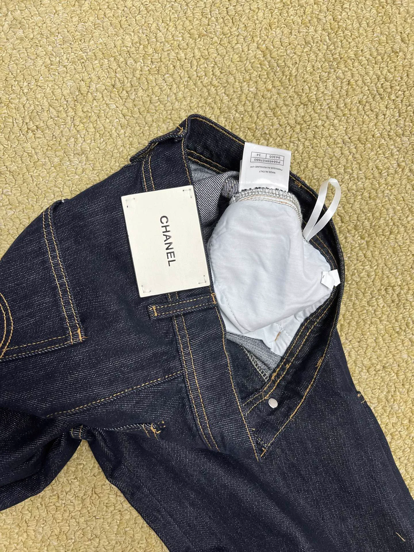 Women's Jeans CHANEL 18363364