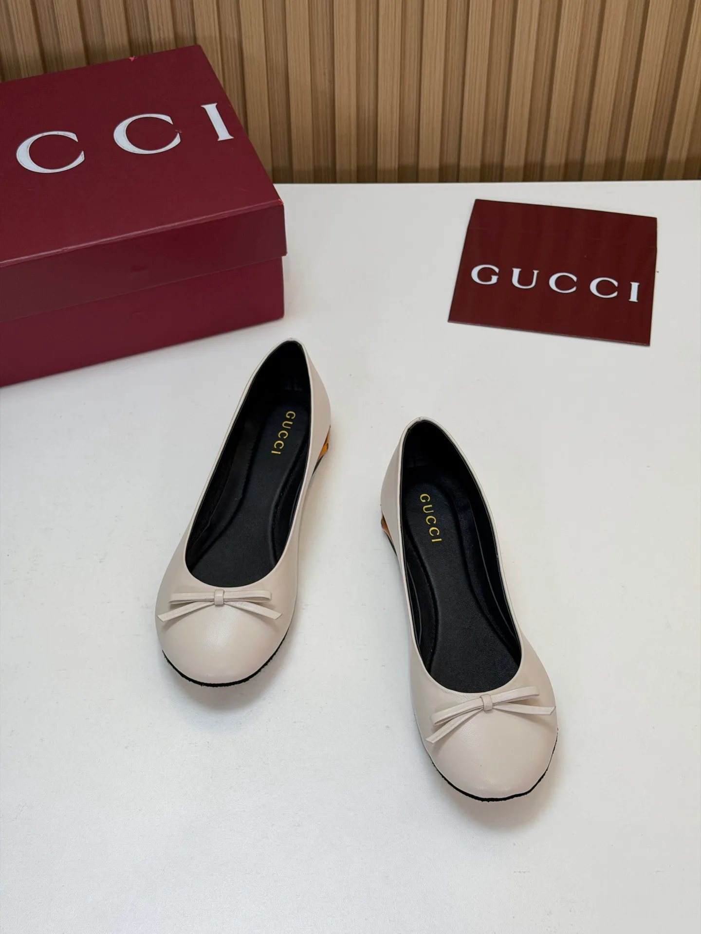 Women's Ballet Flats GUCCI 18083633