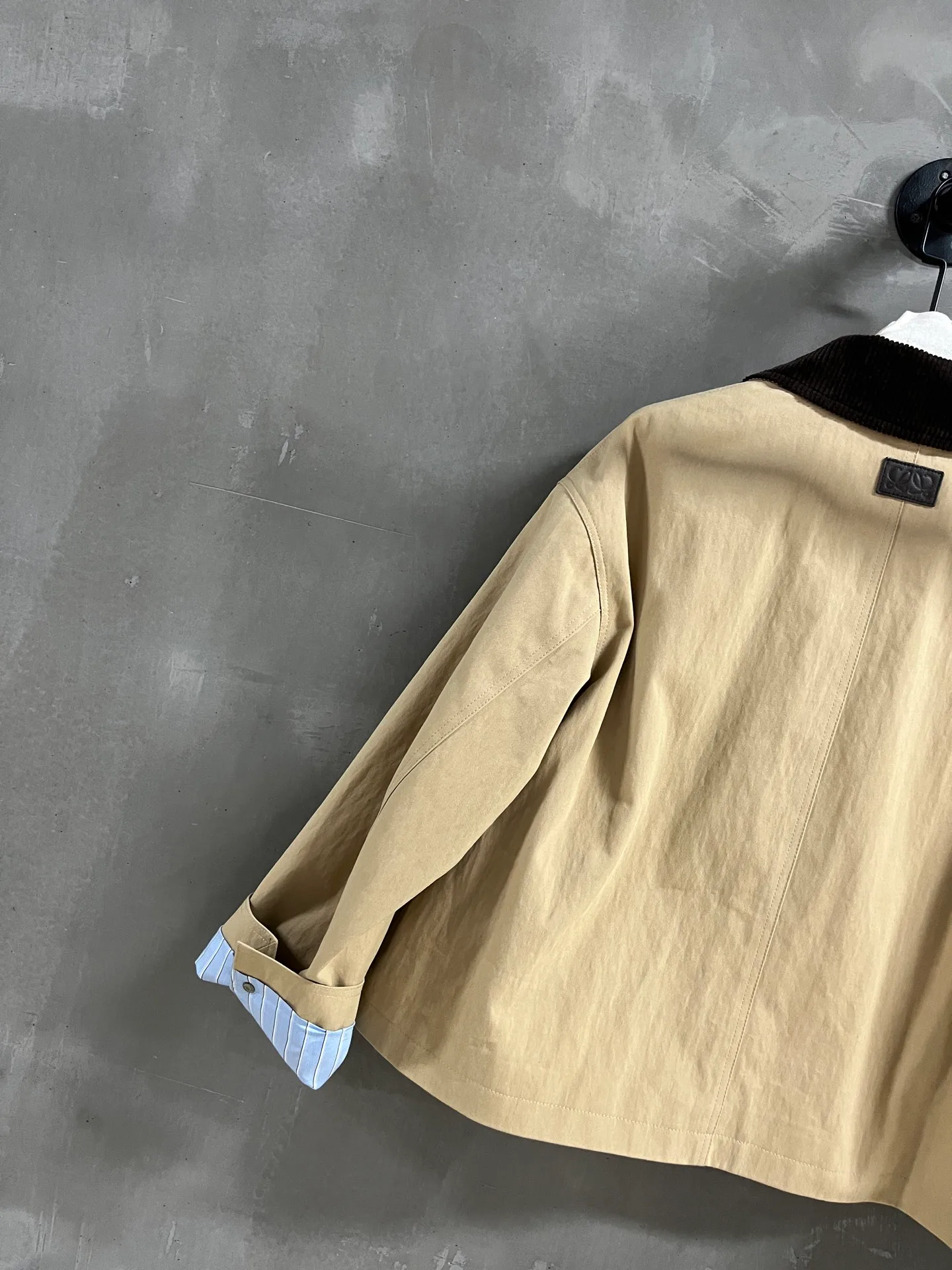 Women's Jackets And Down Jackets LOEWE 18172836