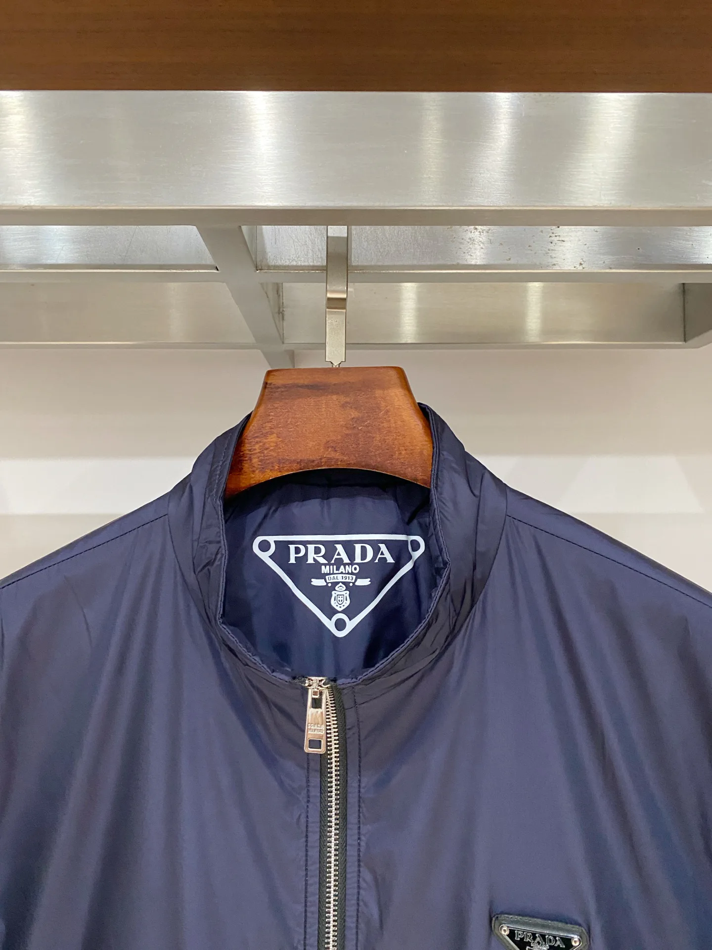 Куртки И Пуховики Мужские Prada 18609323