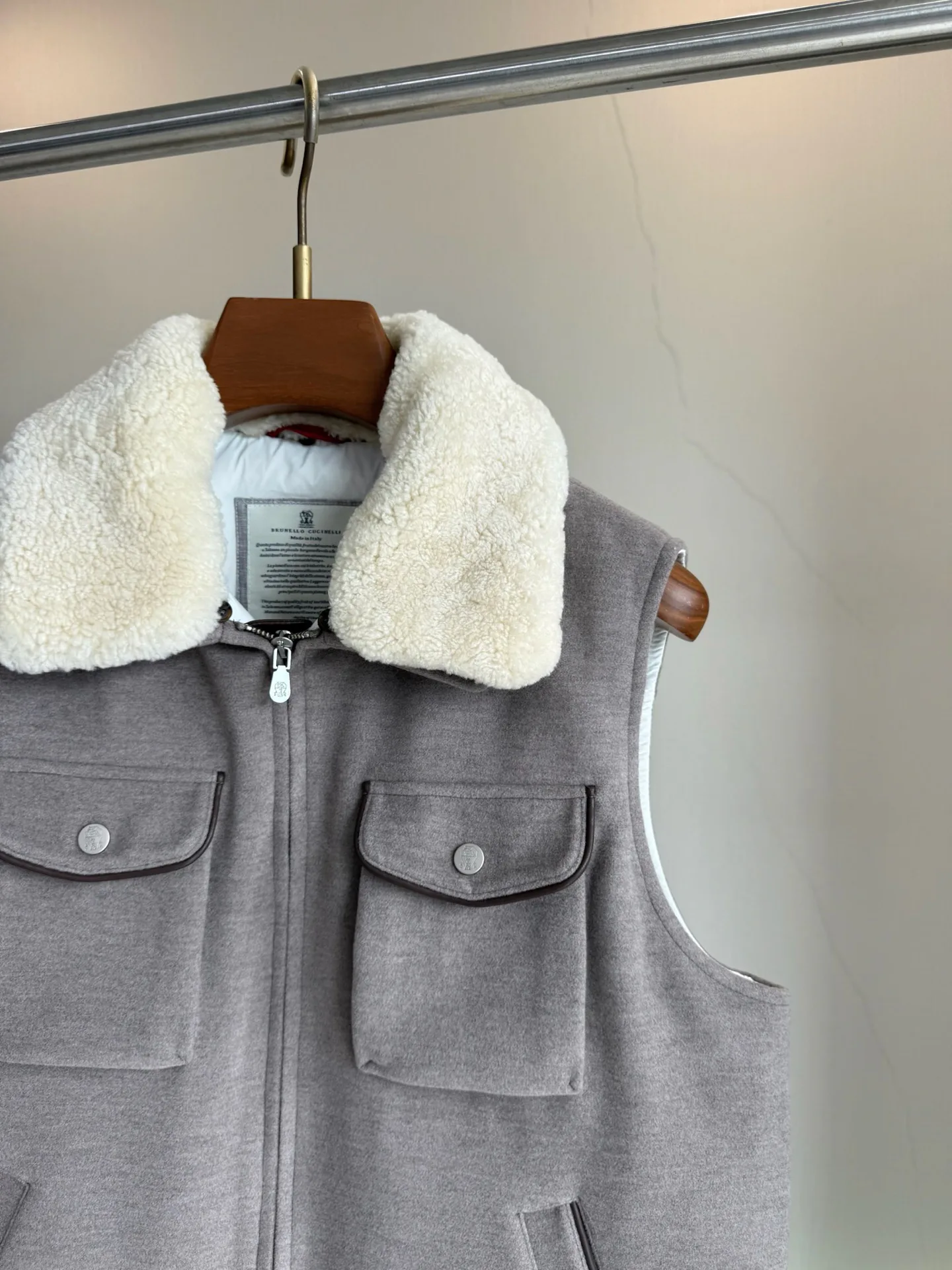 Жилеты Мужские Brunello Cucinelli 18569849