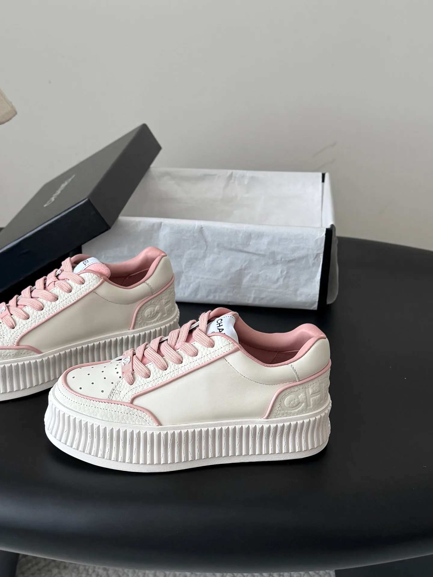Women's Sneakers CHANEL 17364643