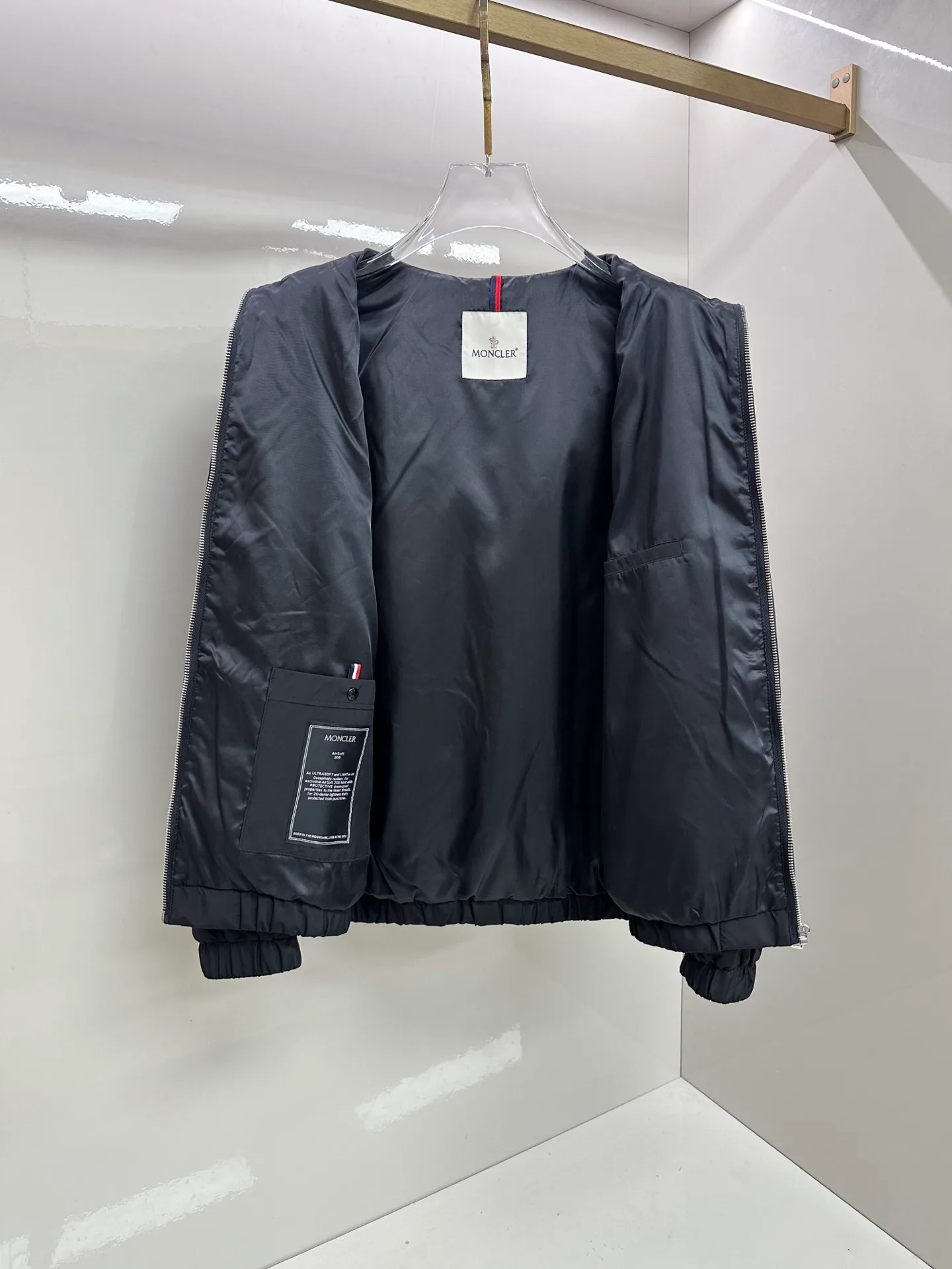 Men's Jackets And Down Jackets MONCLER 18140237