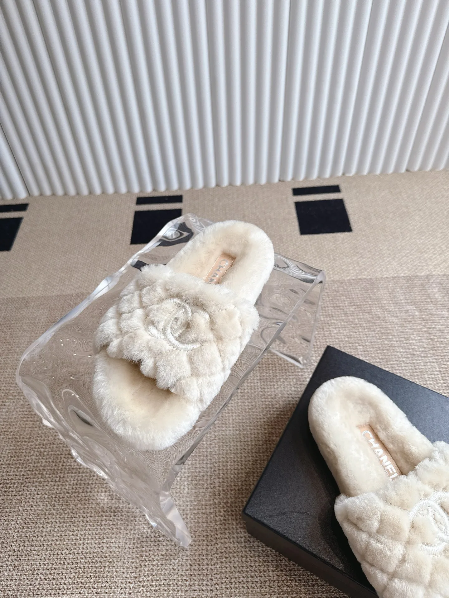 Women's Slippers CHANEL 18324637