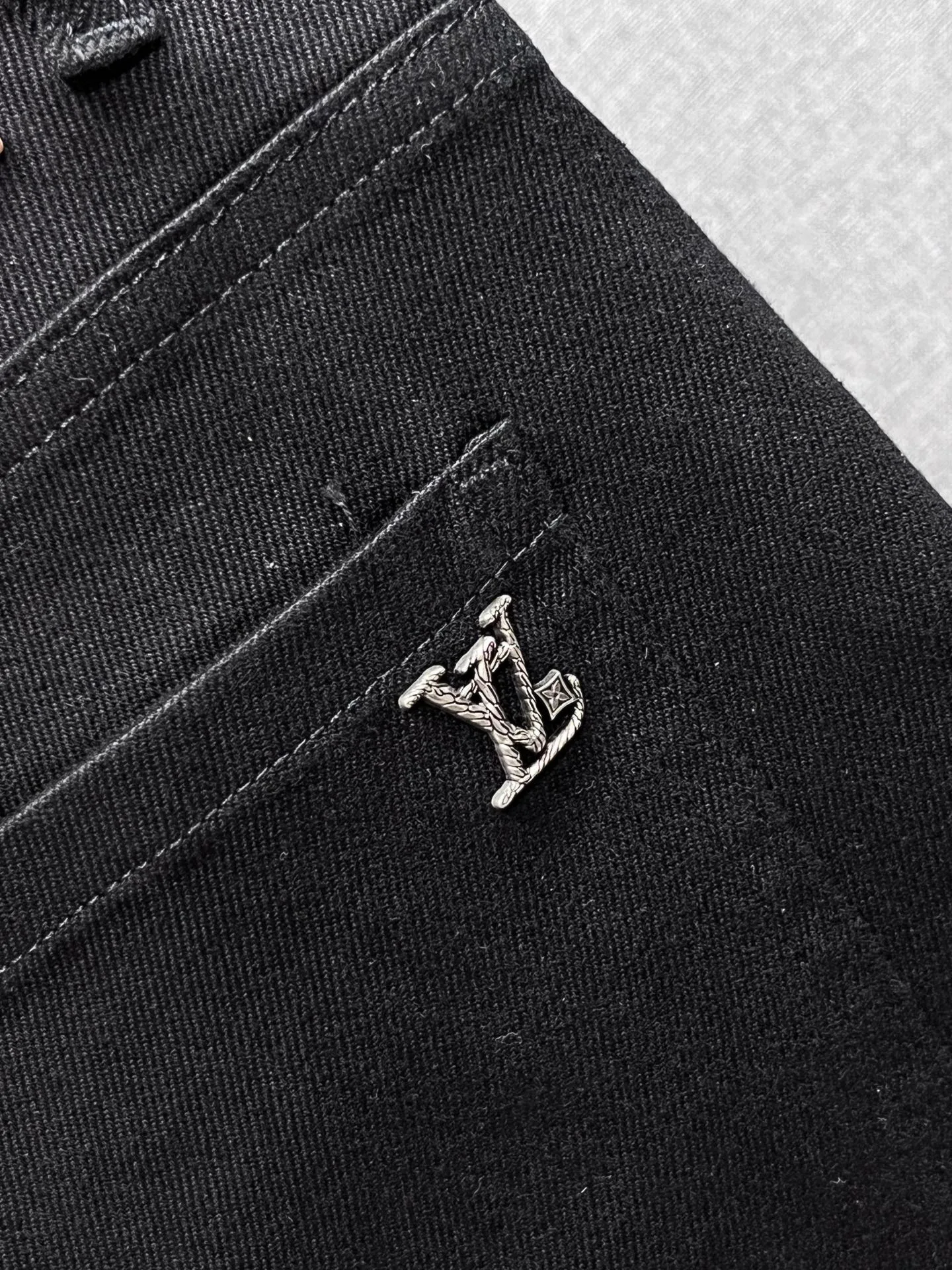 Men's Jeans LOUIS VUITTON 18097889