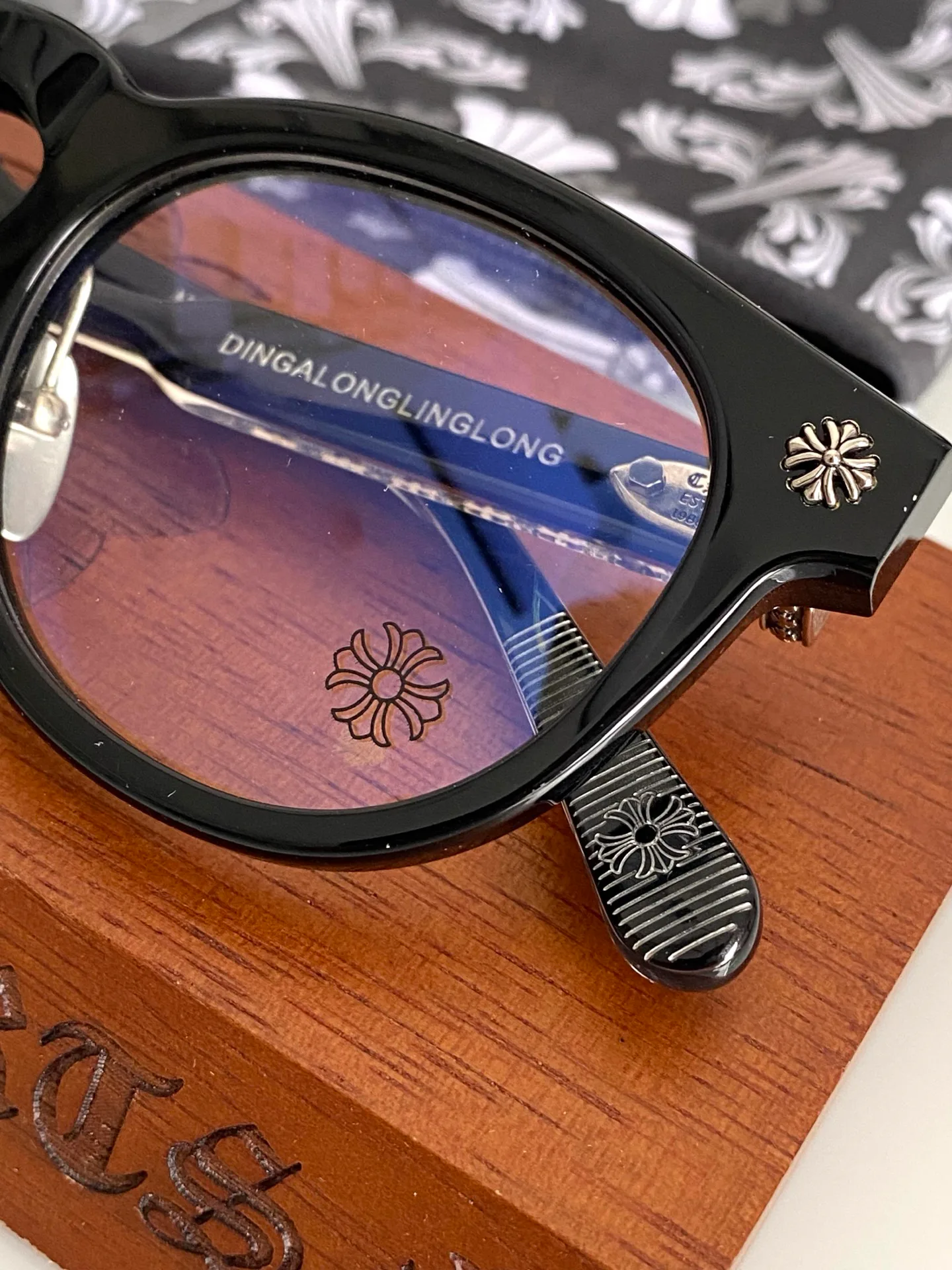 Glasses CHROME HEARTS 17996543
