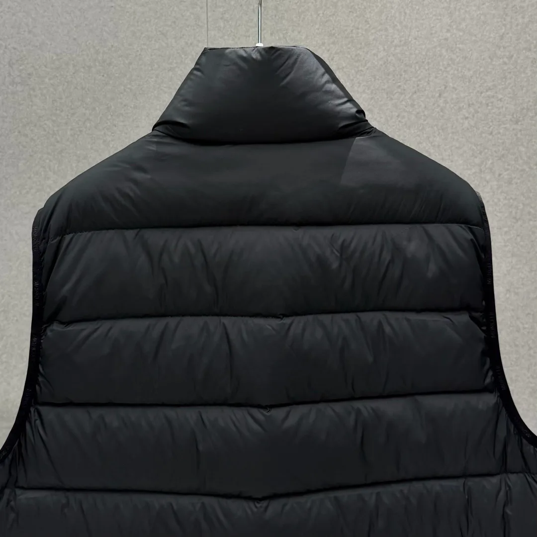 Men's Vests MONCLER 17296404