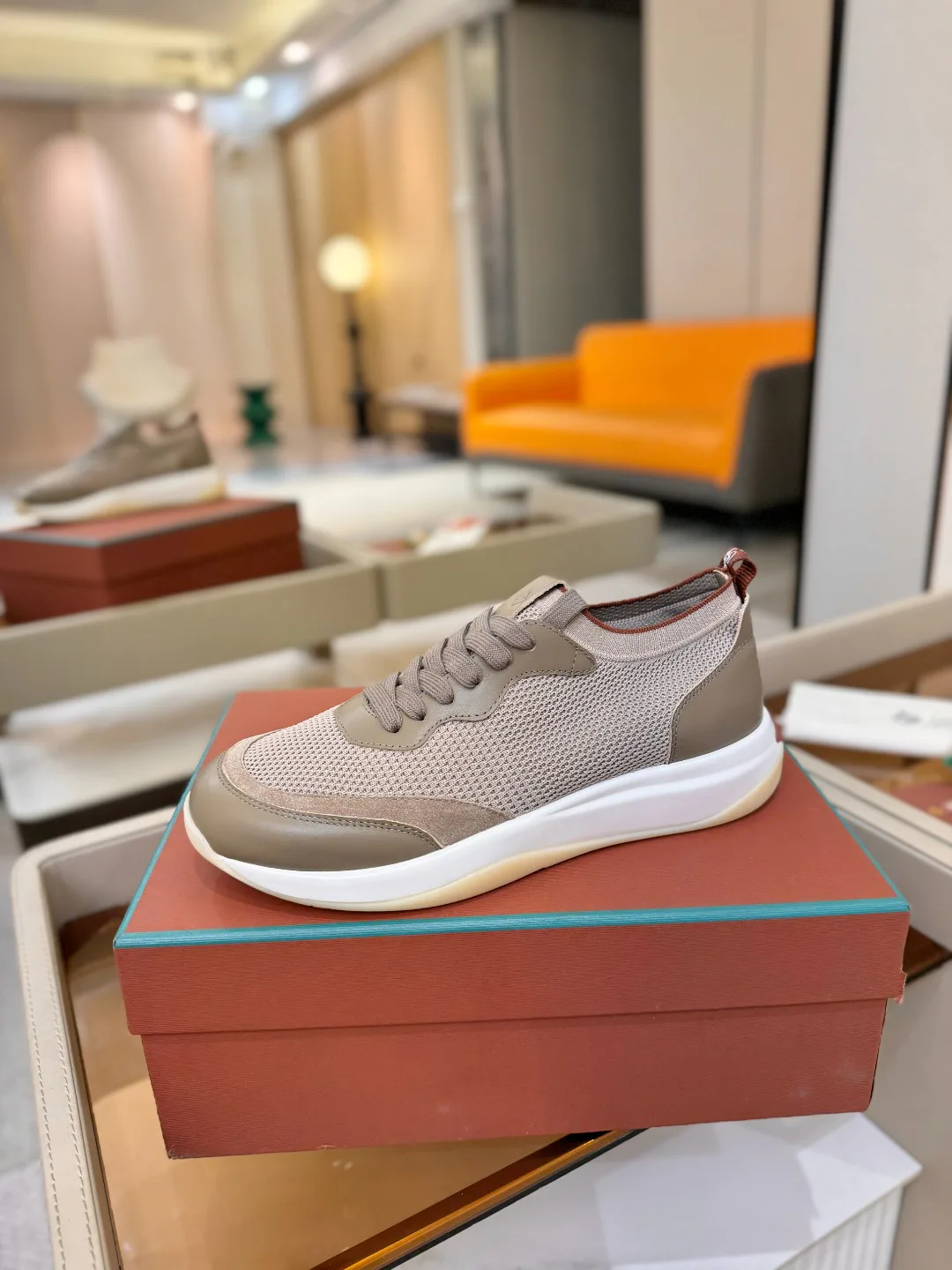 Men's Sneakers LORO PIANA 18039627