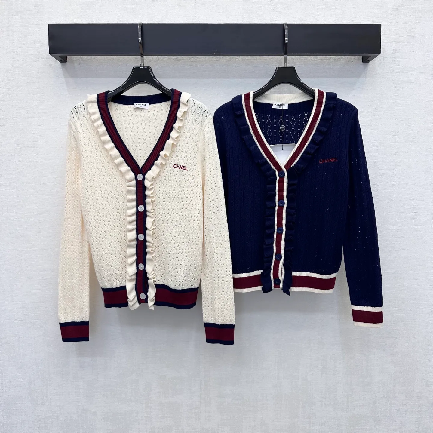 Women's Jumpers And Sweaters CHANEL 18141089