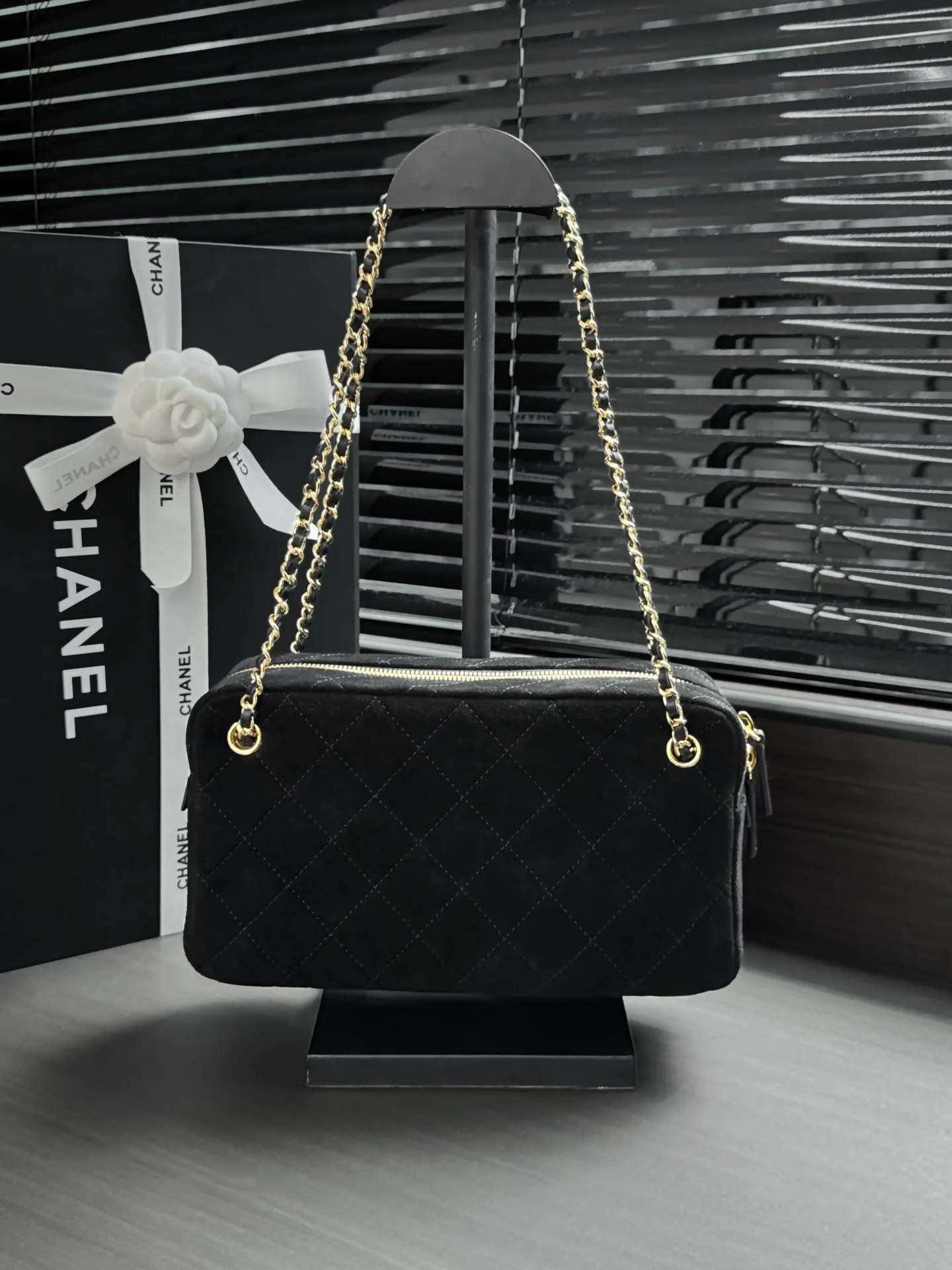 Women's Classic Handbags CHANEL 18147997