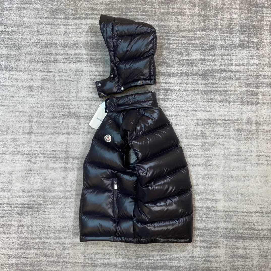 Women's Jackets And Down Jackets MONCLER 18134012