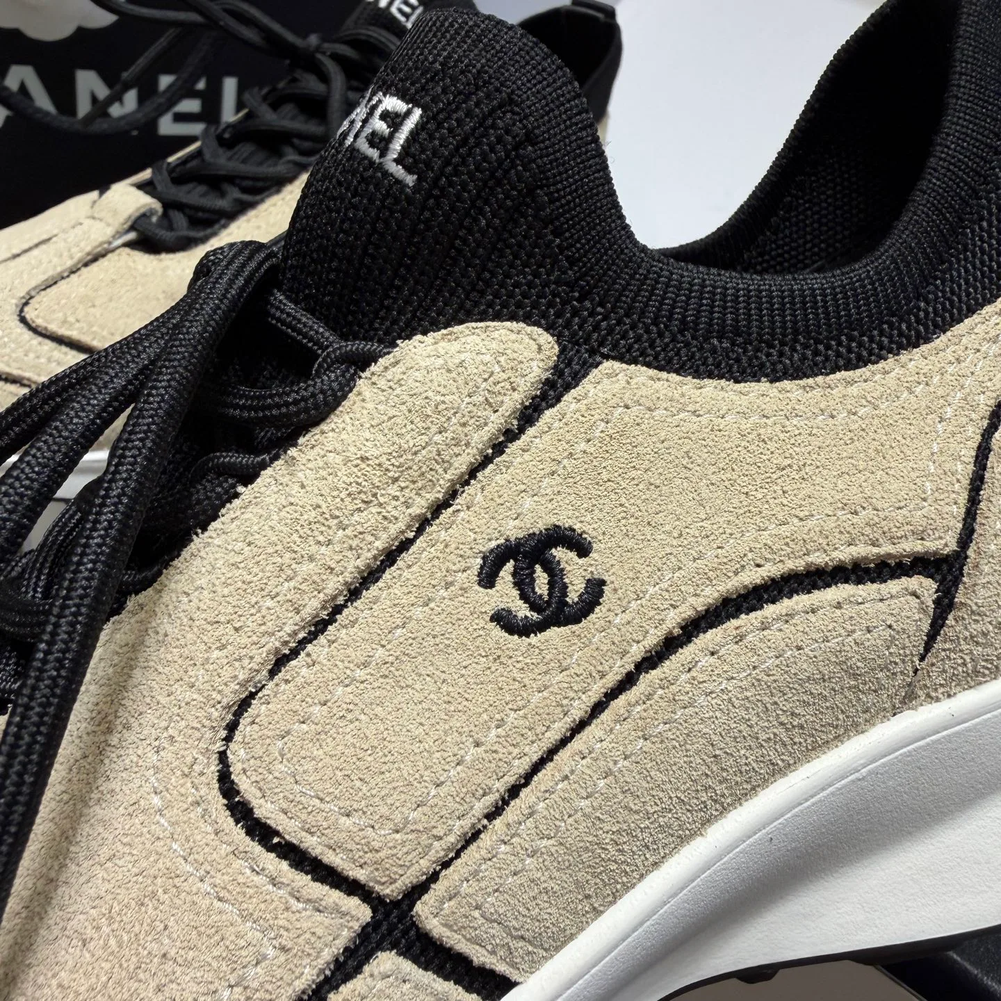 Women's Sneakers CHANEL 17877255