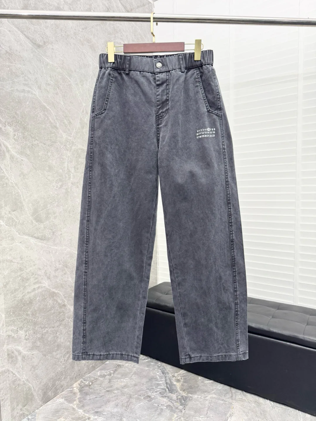 Men's Trousers MAISON MARGIELA 17942111