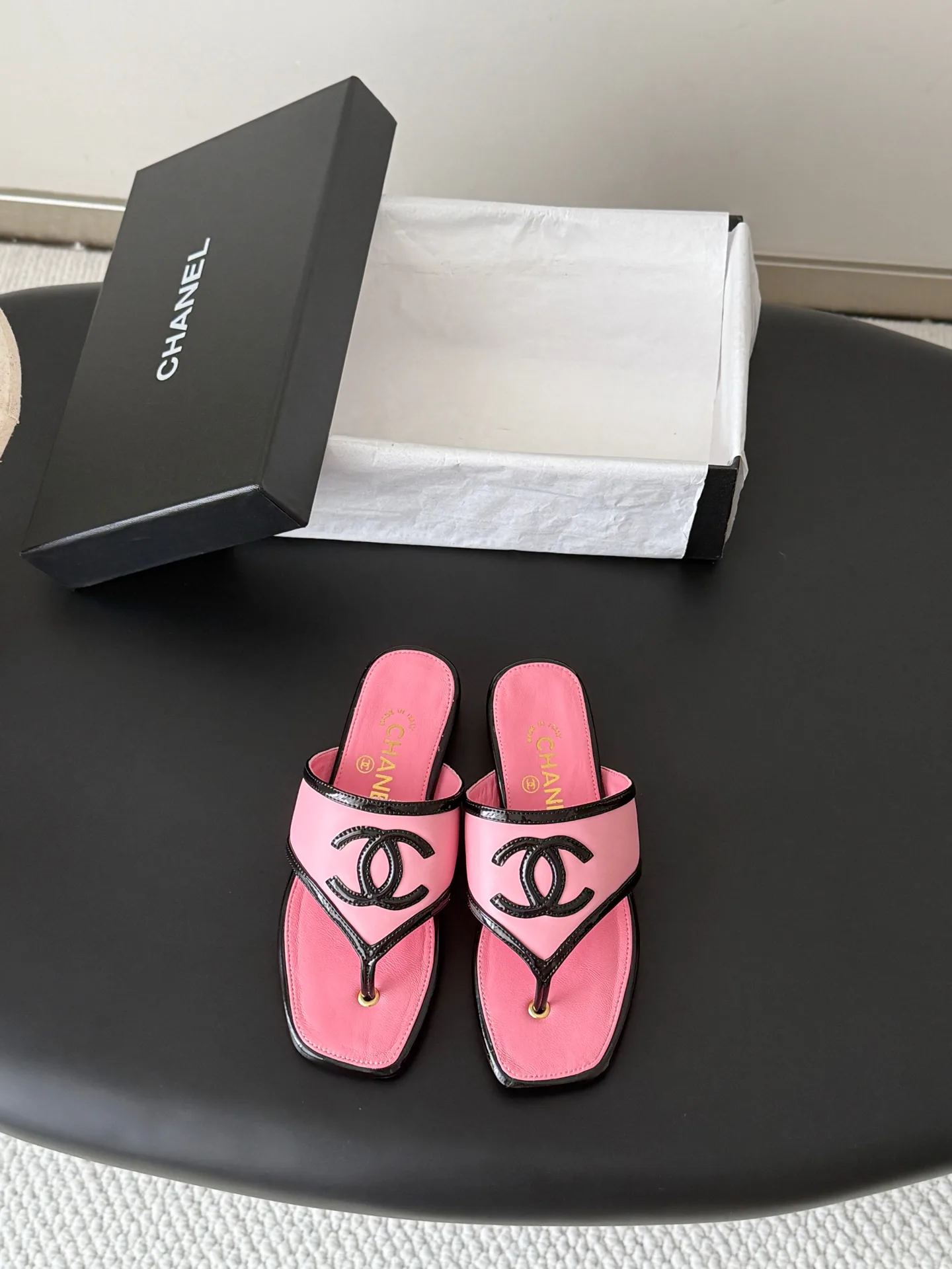 Women's Flip-Flops CHANEL 17526757