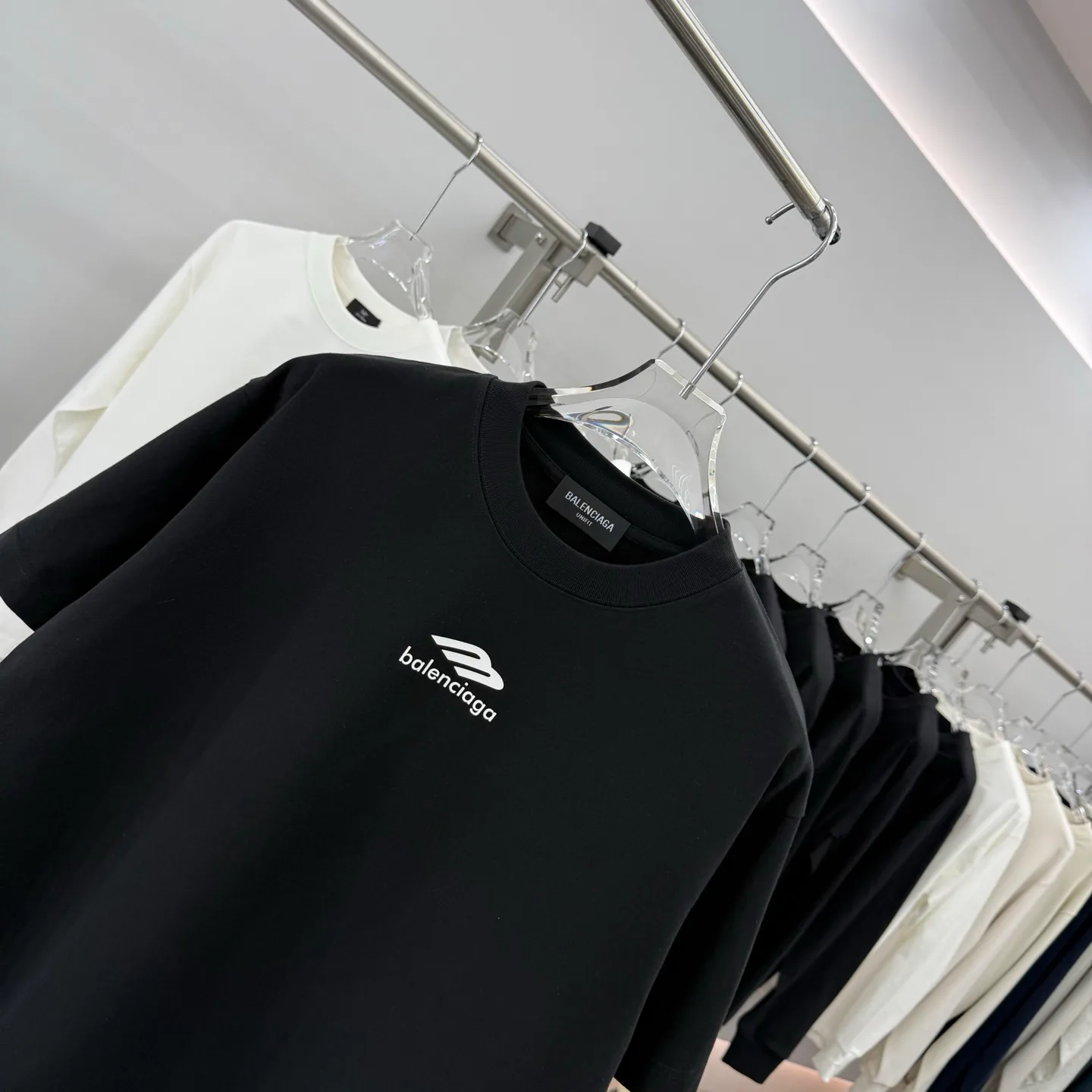 Men's T-Shirts BALENCIAGA 18408261