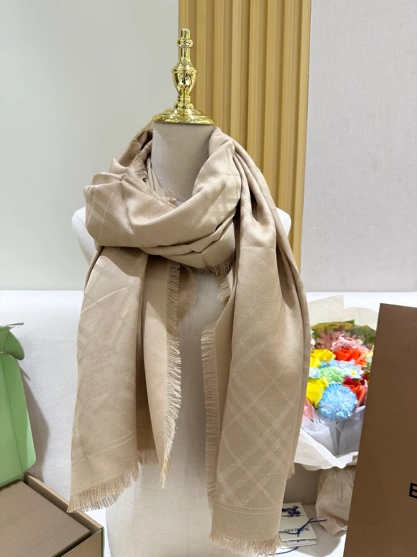 Scarves BURBERRY 17916810