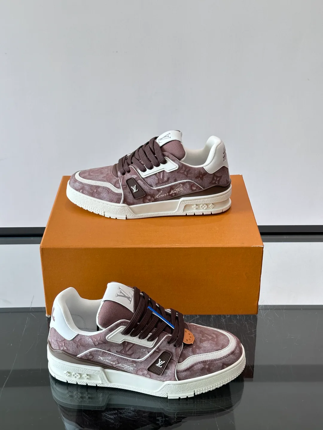 Men's Sneakers LOUIS VUITTON 17638792
