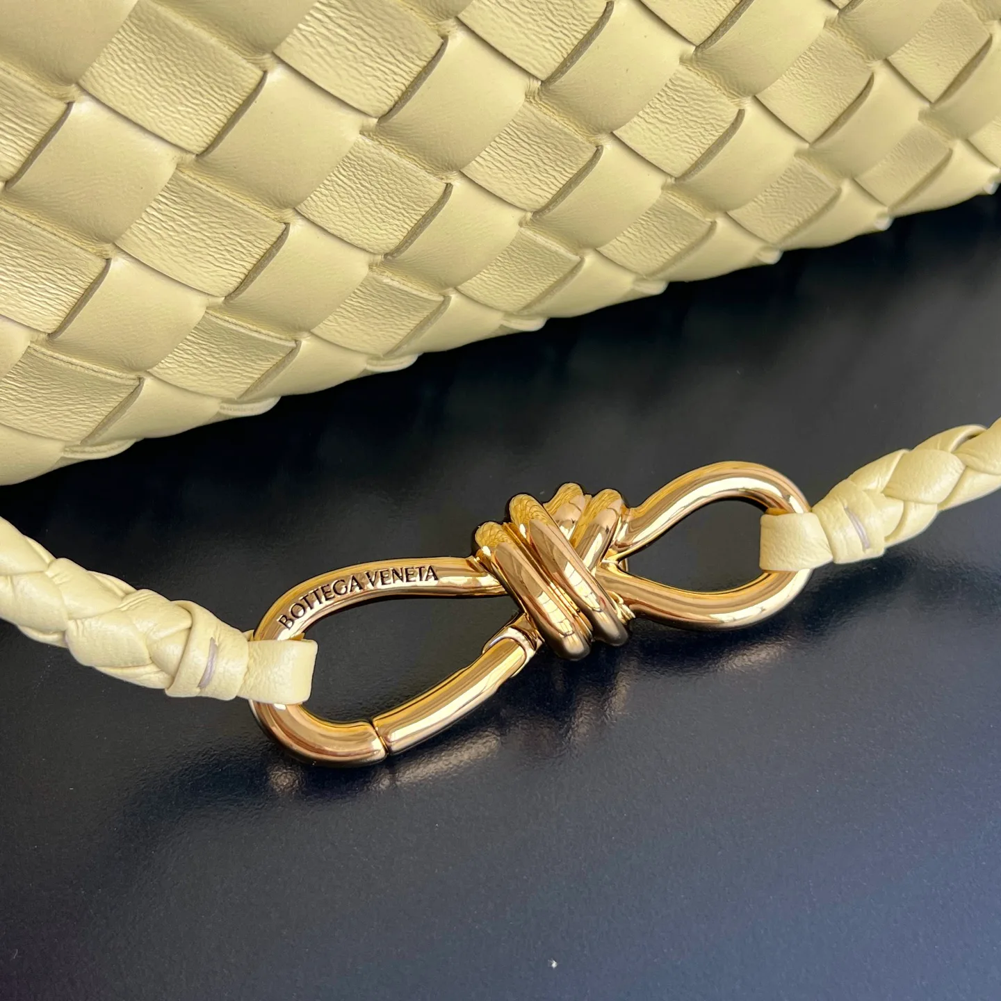 Women's Classic Handbags BOTTEGA VENETA 17112448