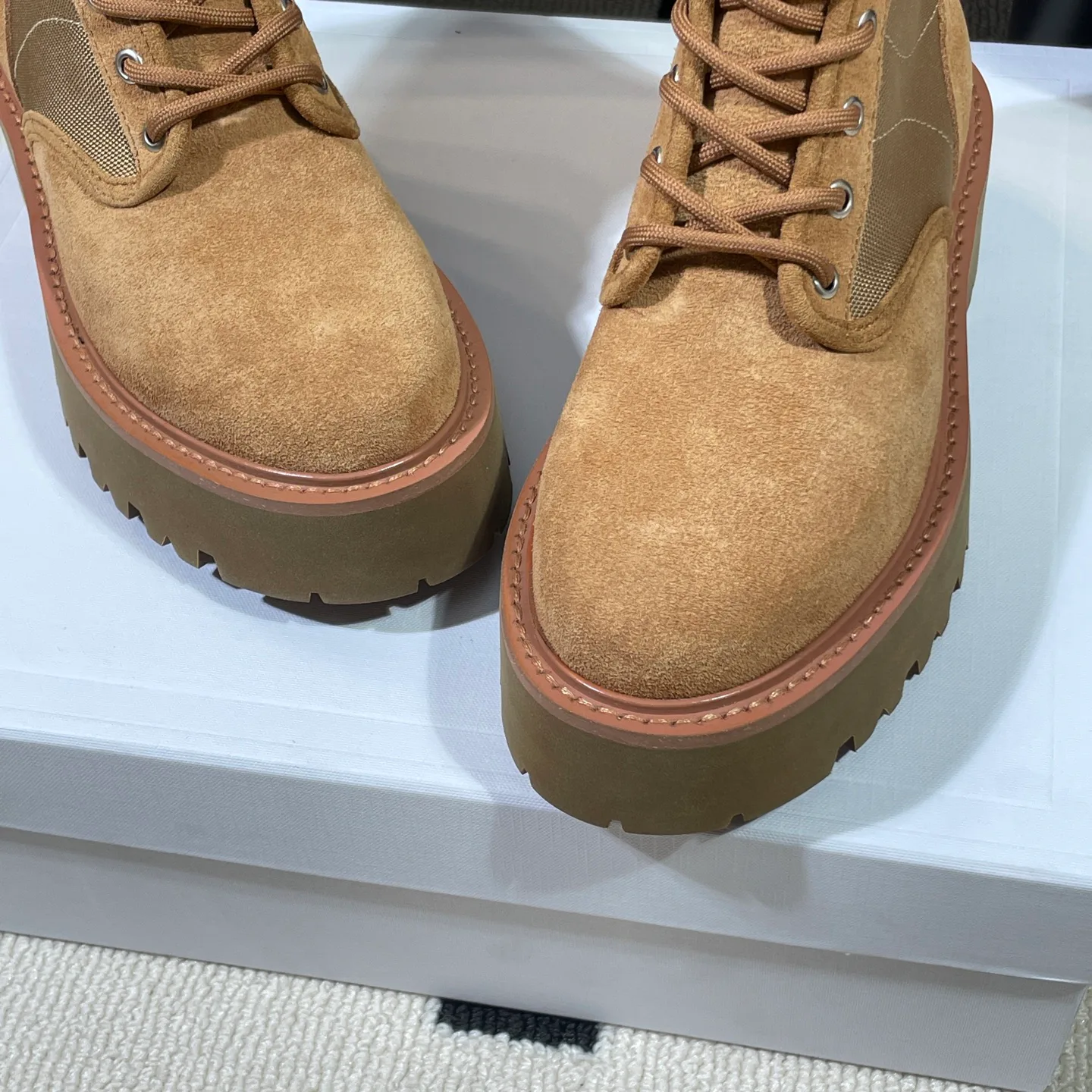 Women's Ankle Boots CELINE 18041610
