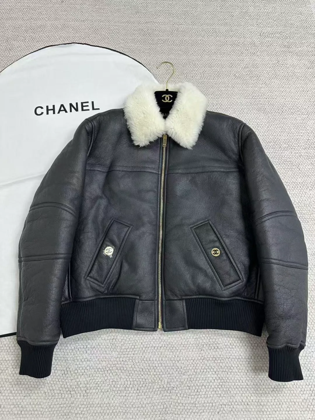 Women's Leather Jackets And Sheepskin Coats CHANEL 18363158