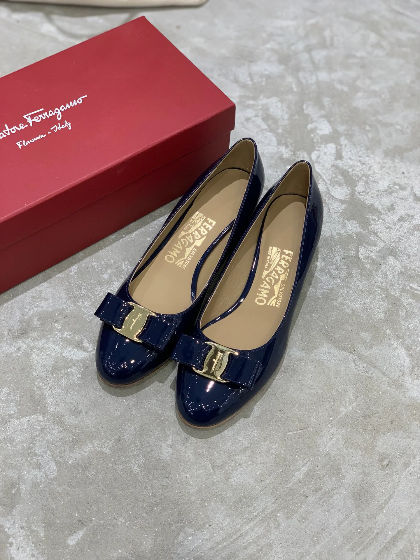 Women's Ballet Flats SALVATORE FERRAGAMO 18340687