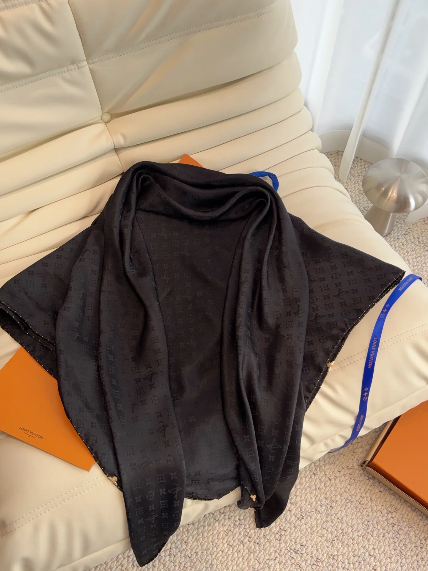 Silk Scarves LOUIS VUITTON 18401186
