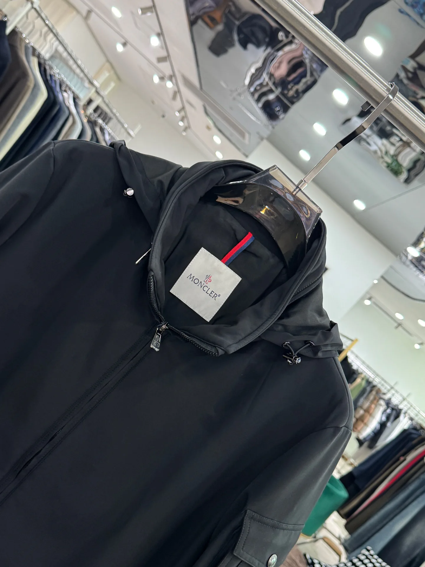 Men's Jackets And Down Jackets MONCLER 18084206