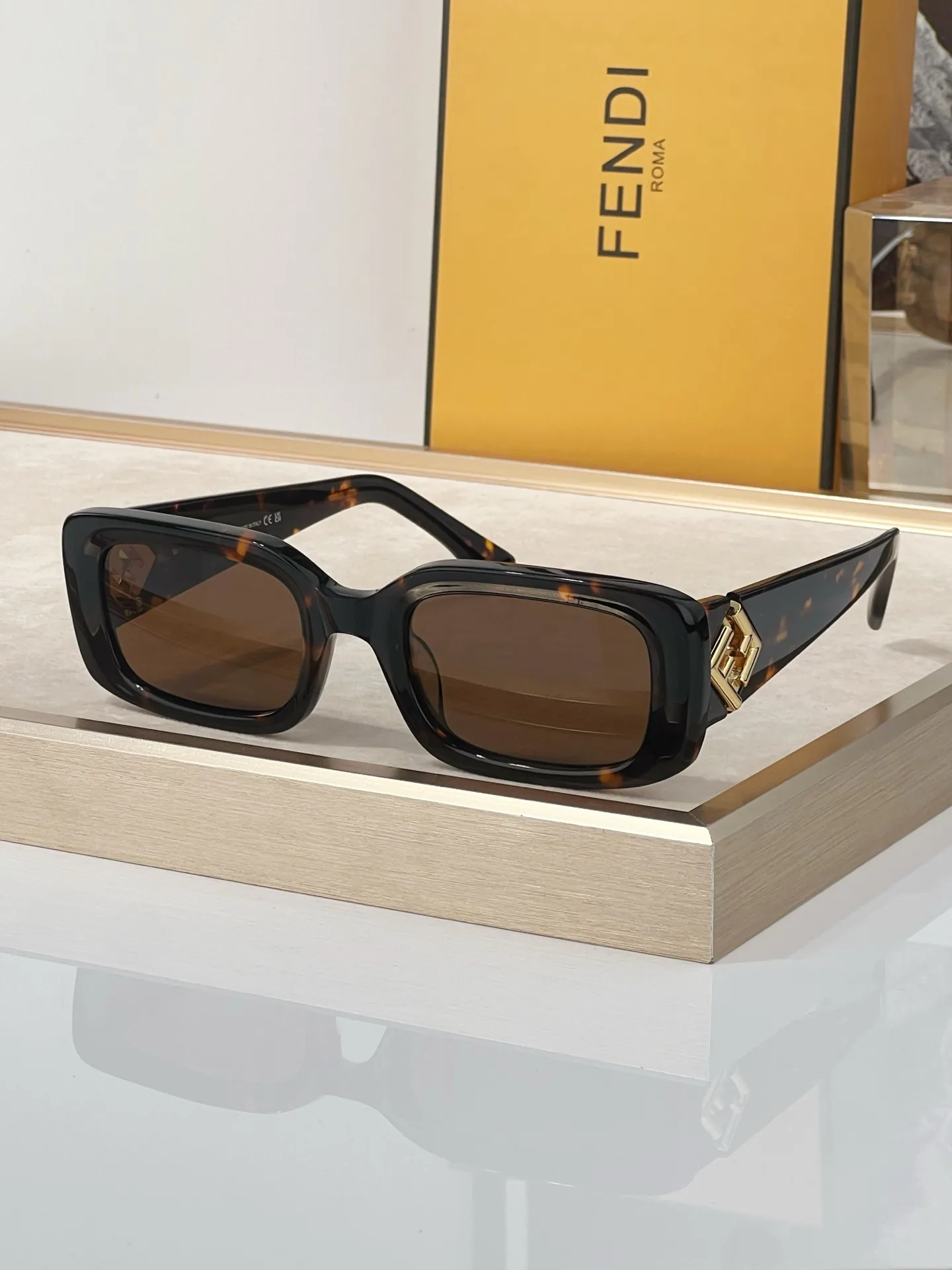 Glasses FENDI 17733339