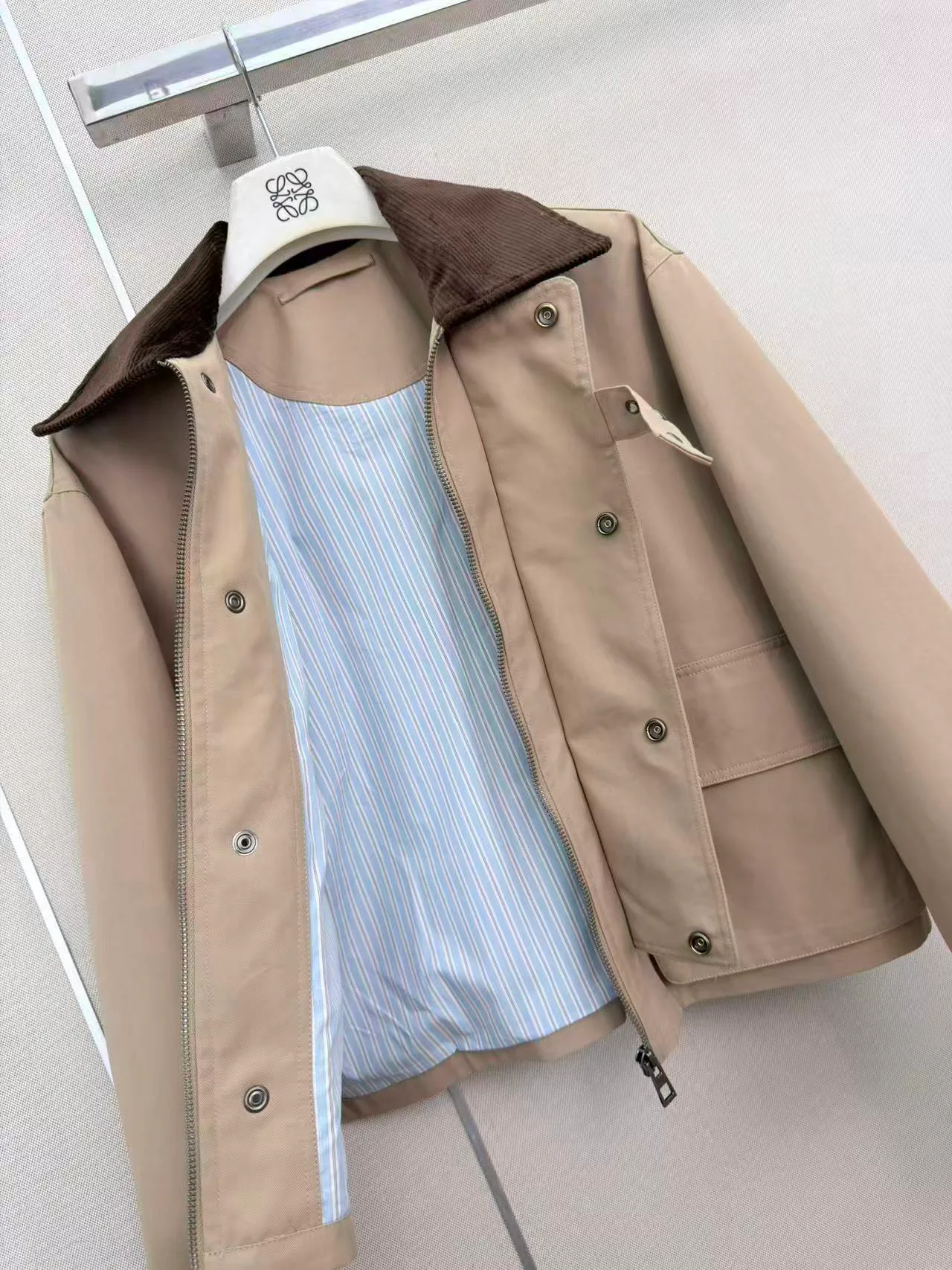 Women's Jackets And Down Jackets LOEWE 18023219