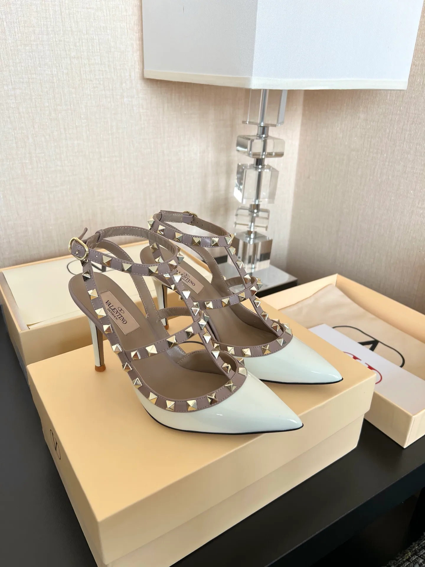Women's Heels VALENTINO 17480212