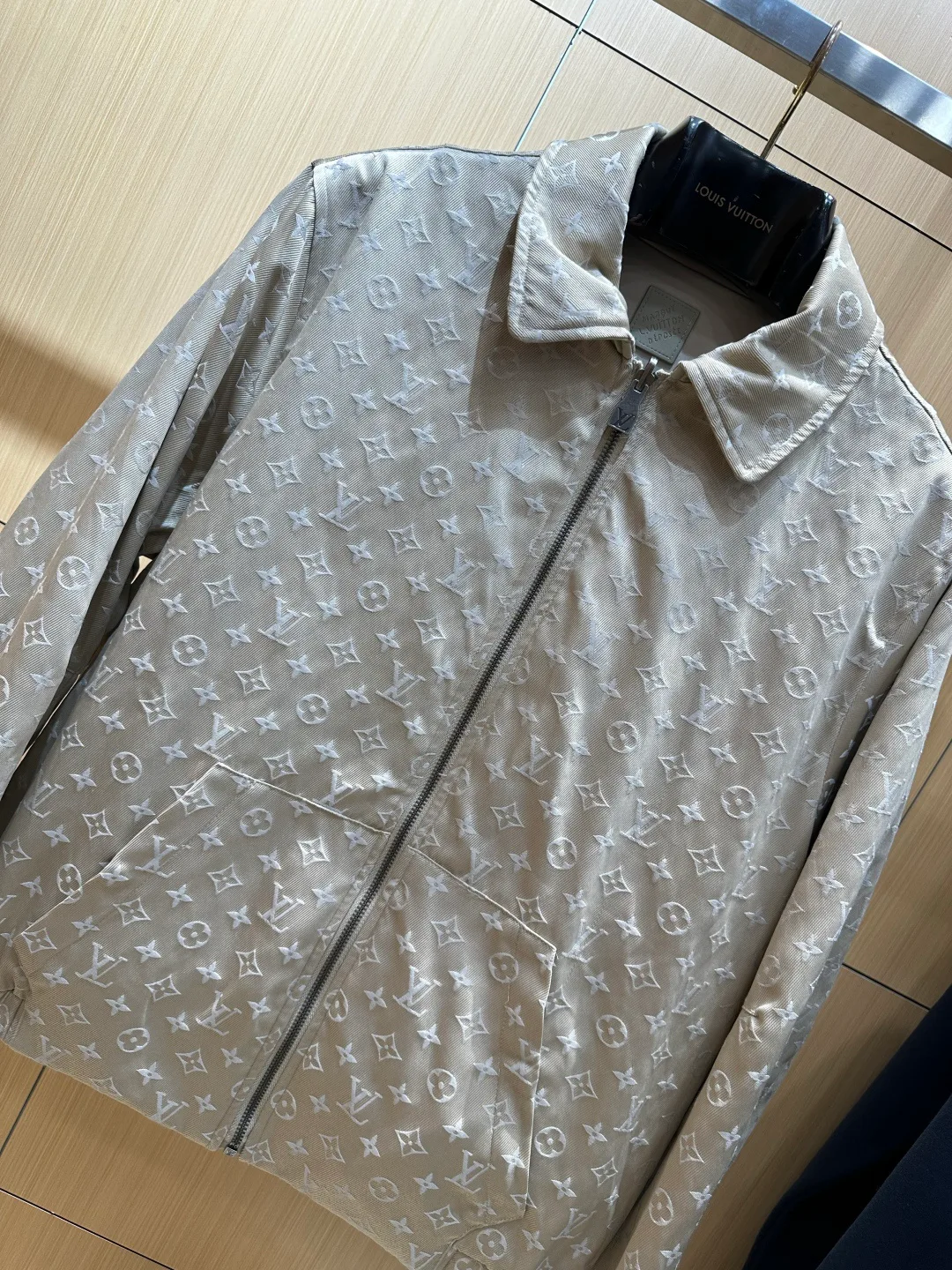 Men's Jackets And Down Jackets LOUIS VUITTON 17802540