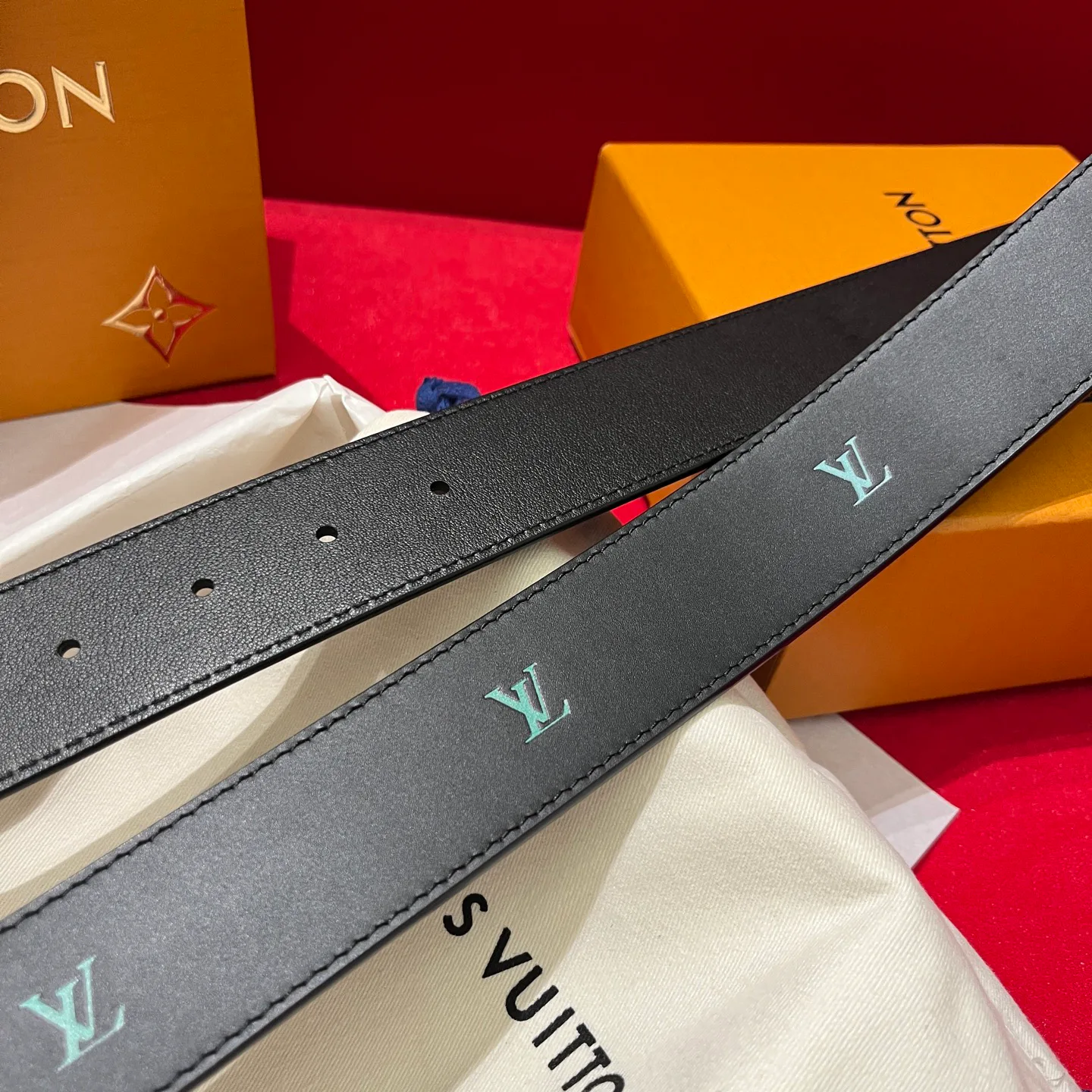 Belts LOUIS VUITTON 17645337