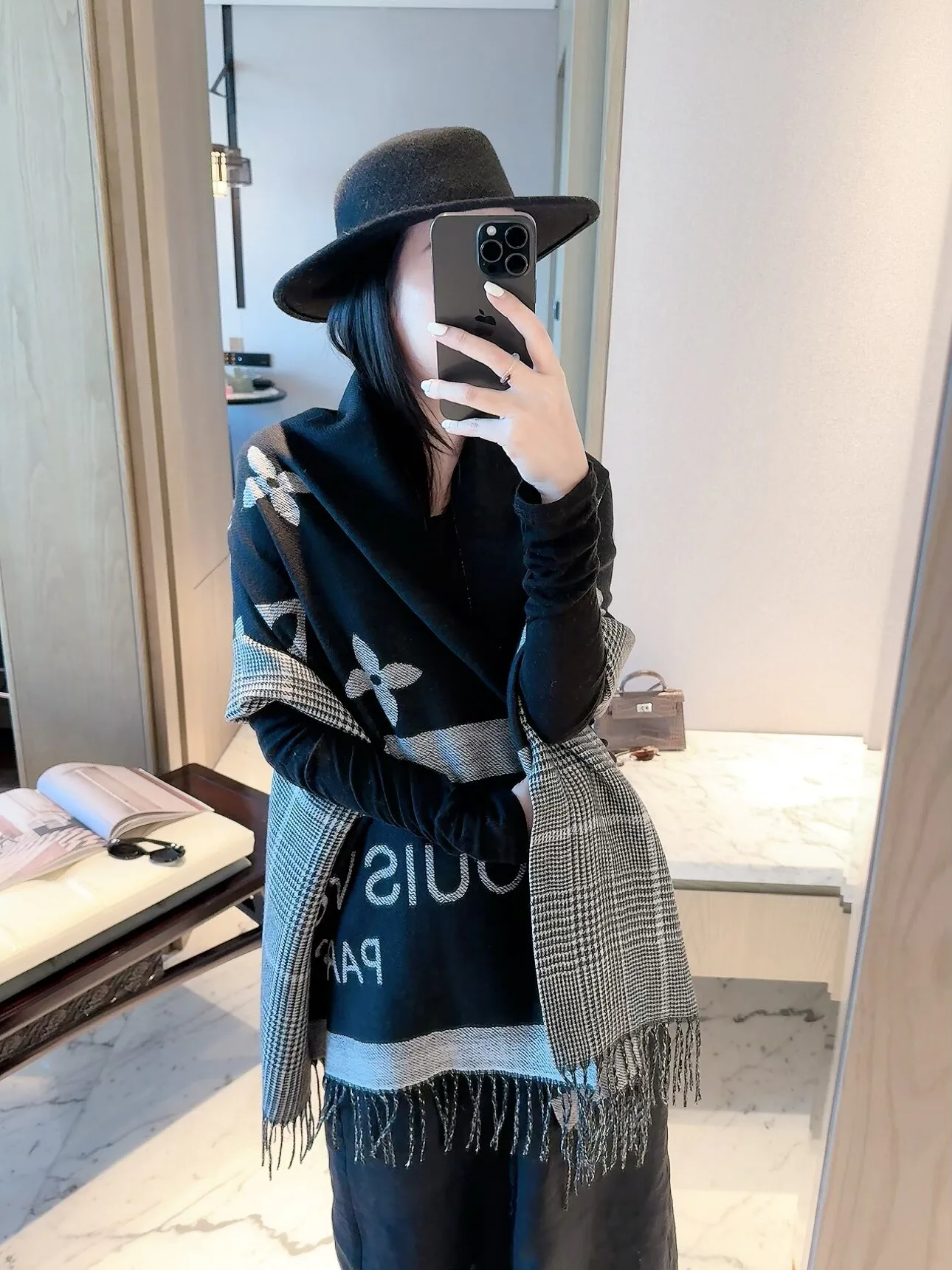 Scarves LOUIS VUITTON 18002827