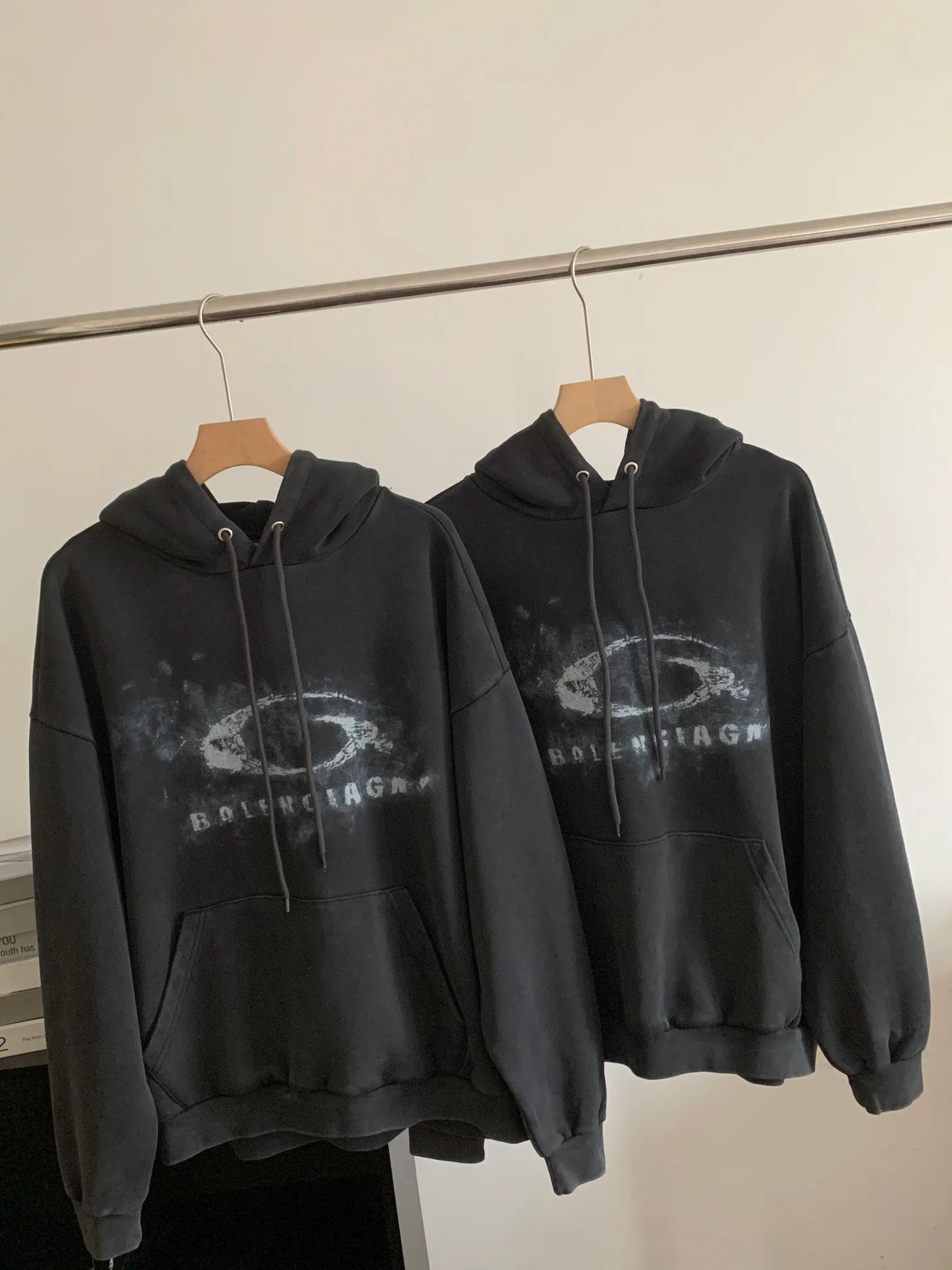 Women's Sweatshirts And Hoodies BALENCIAGA 18065022