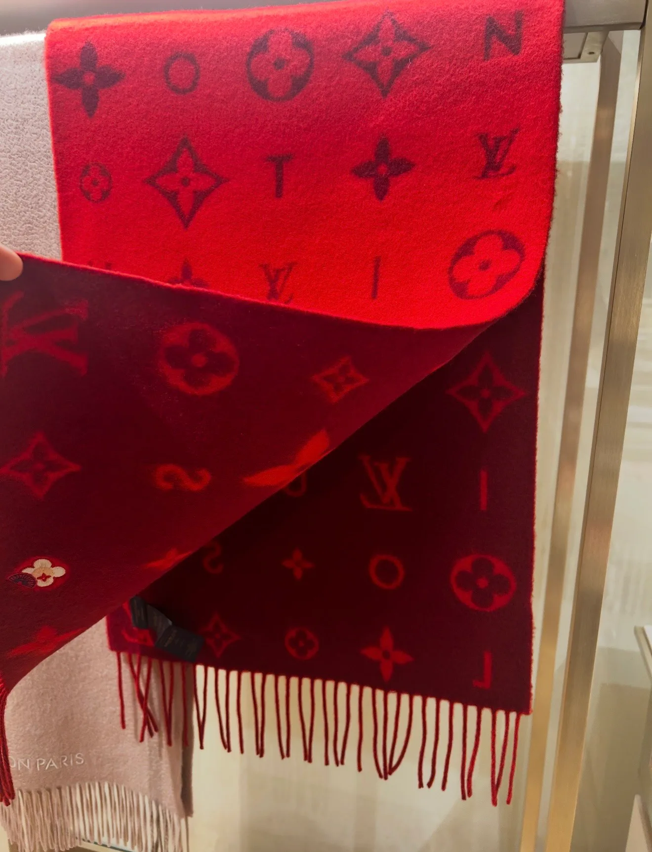 Scarves LOUIS VUITTON 18426915