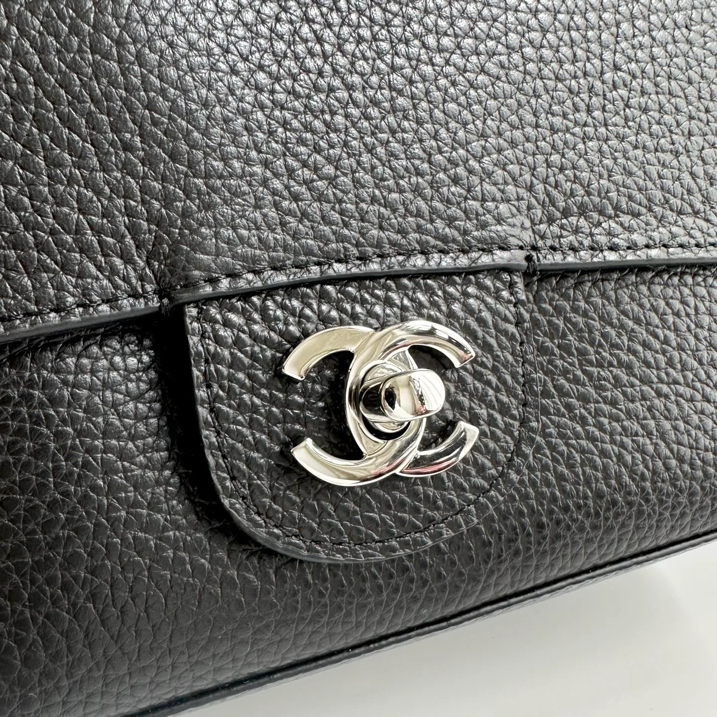 Классические Сумки Женские Chanel 18588897