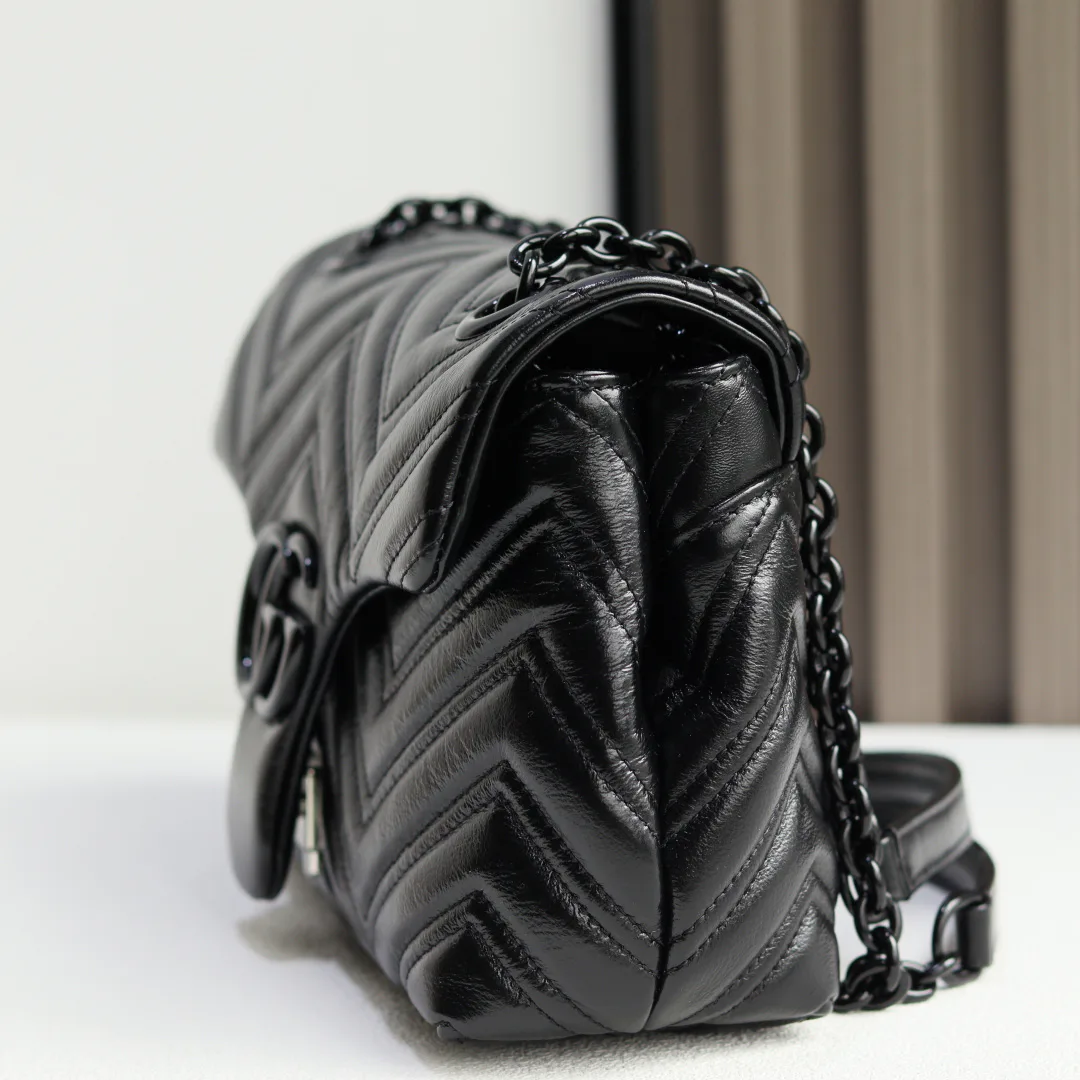 Women's Classic Handbags GUCCI 17947373