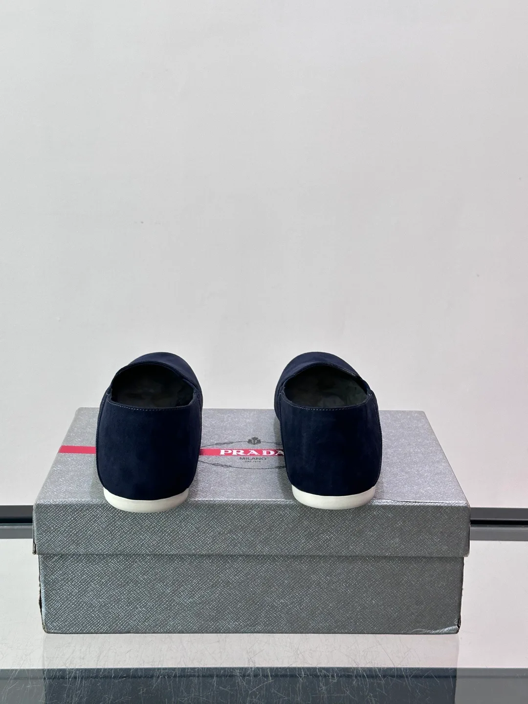 Men's Loafers And Dress Shoes PRADA 18079426