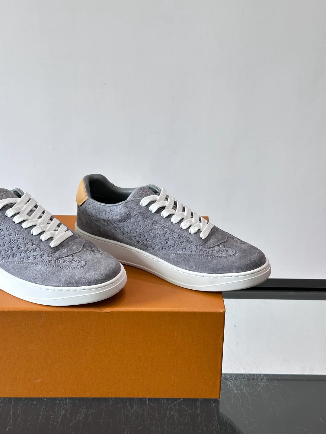 Men's Sneakers LOUIS VUITTON 17646127