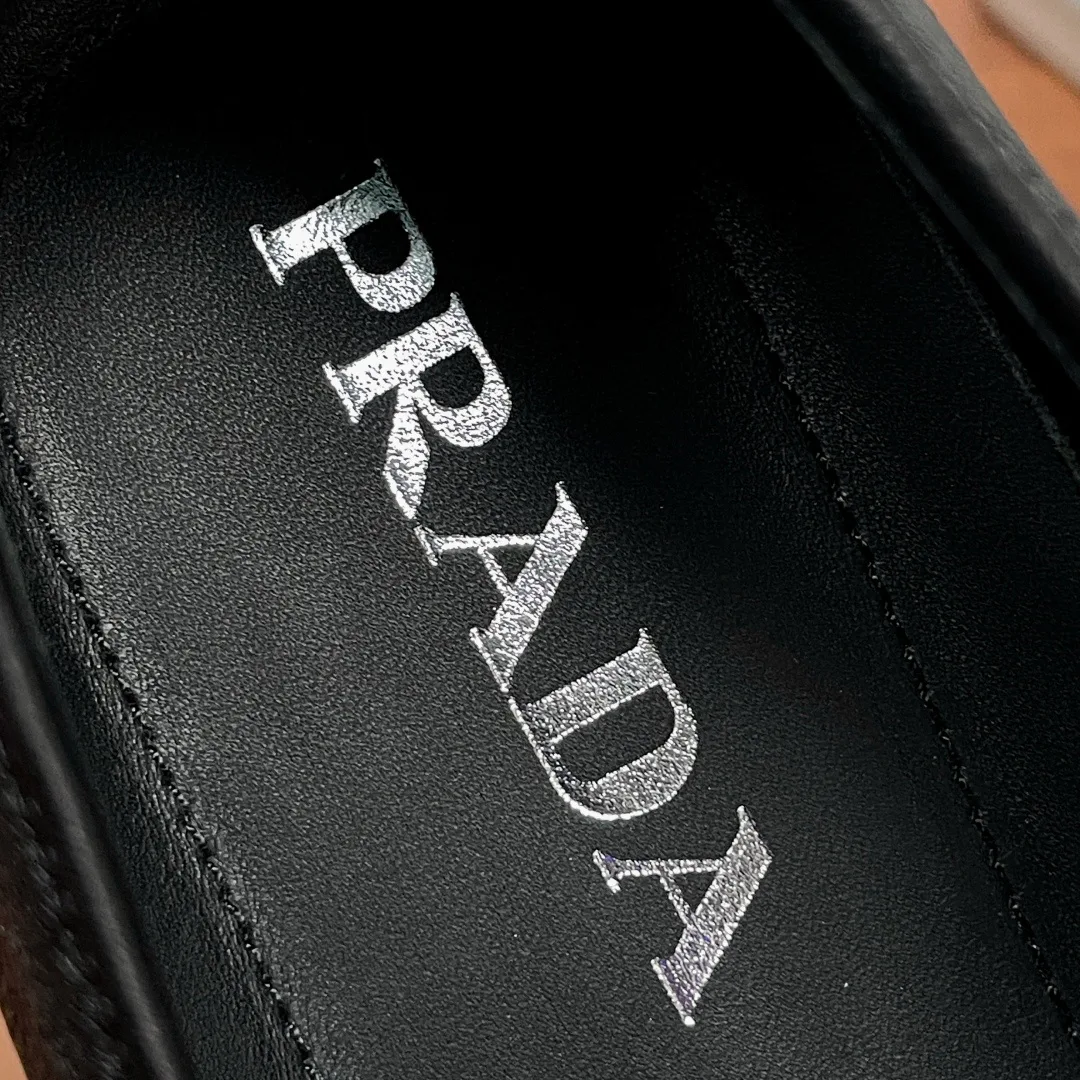 Men's Loafers And Dress Shoes PRADA 17971385
