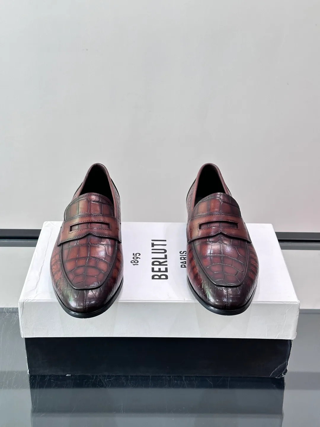 Men's Loafers And Dress Shoes BERLUTI 18055710