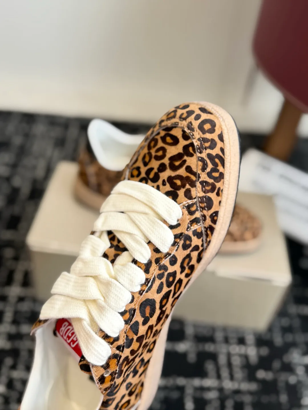 Women's Sneakers GOLDEN GOOSE 18305939